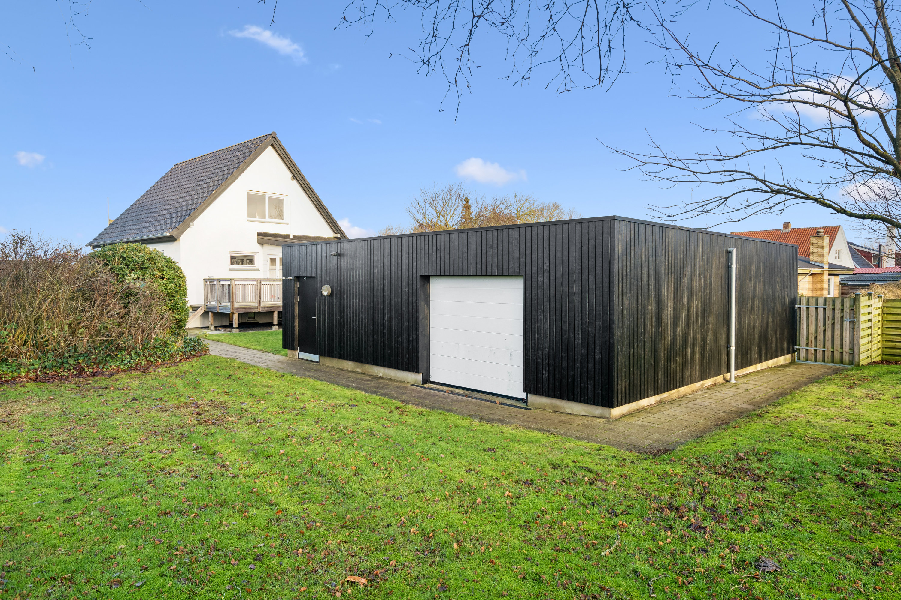 Fremhævet garage billede i fuldskærmstilstand. Billede af Uggerbyvej 16, Åbyen, 9850 Hirtshals