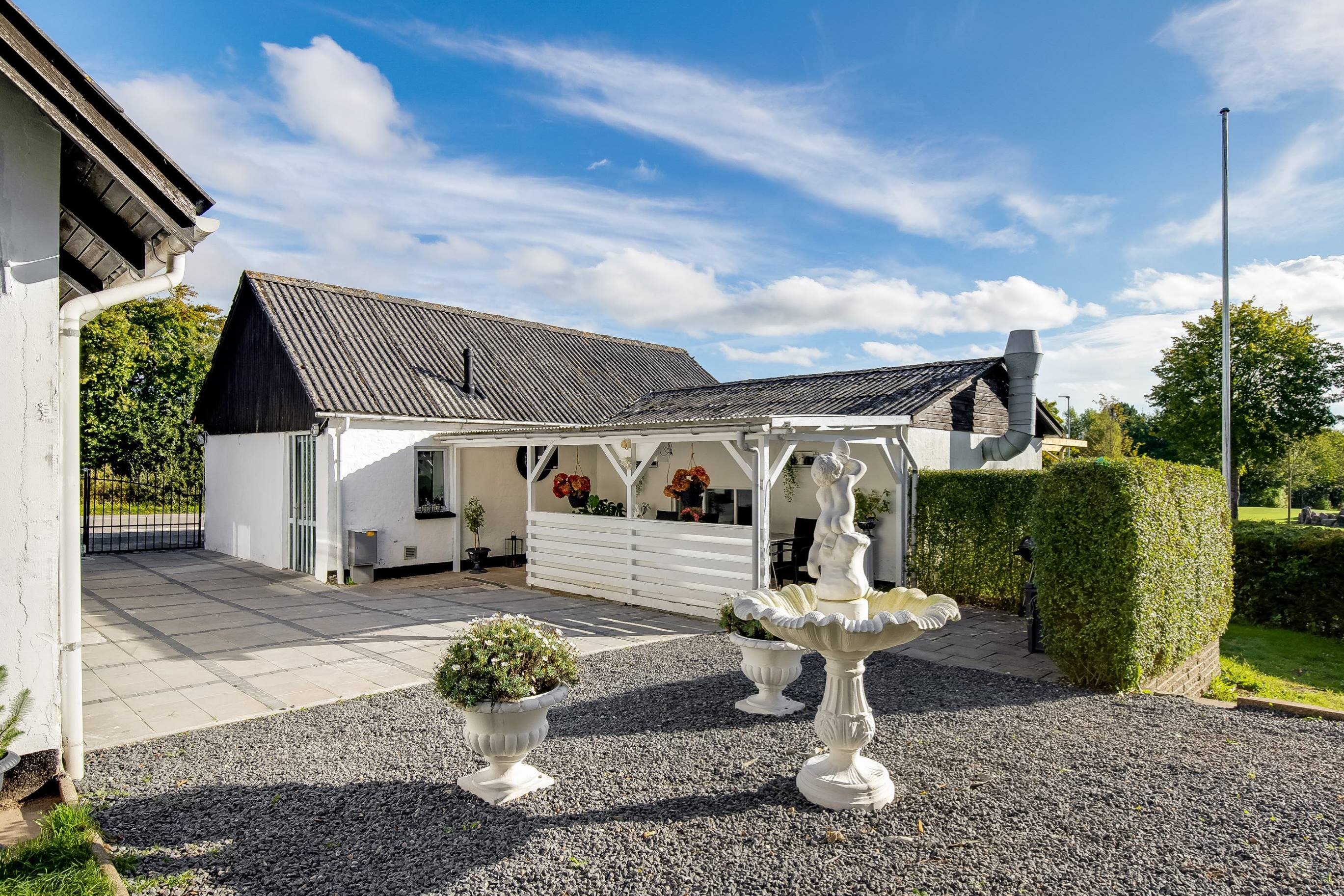 Fremhævet ejendommen billede i fuldskærmstilstand. Billede af Vejstruprød Landevej 20, 6093 Sjølund