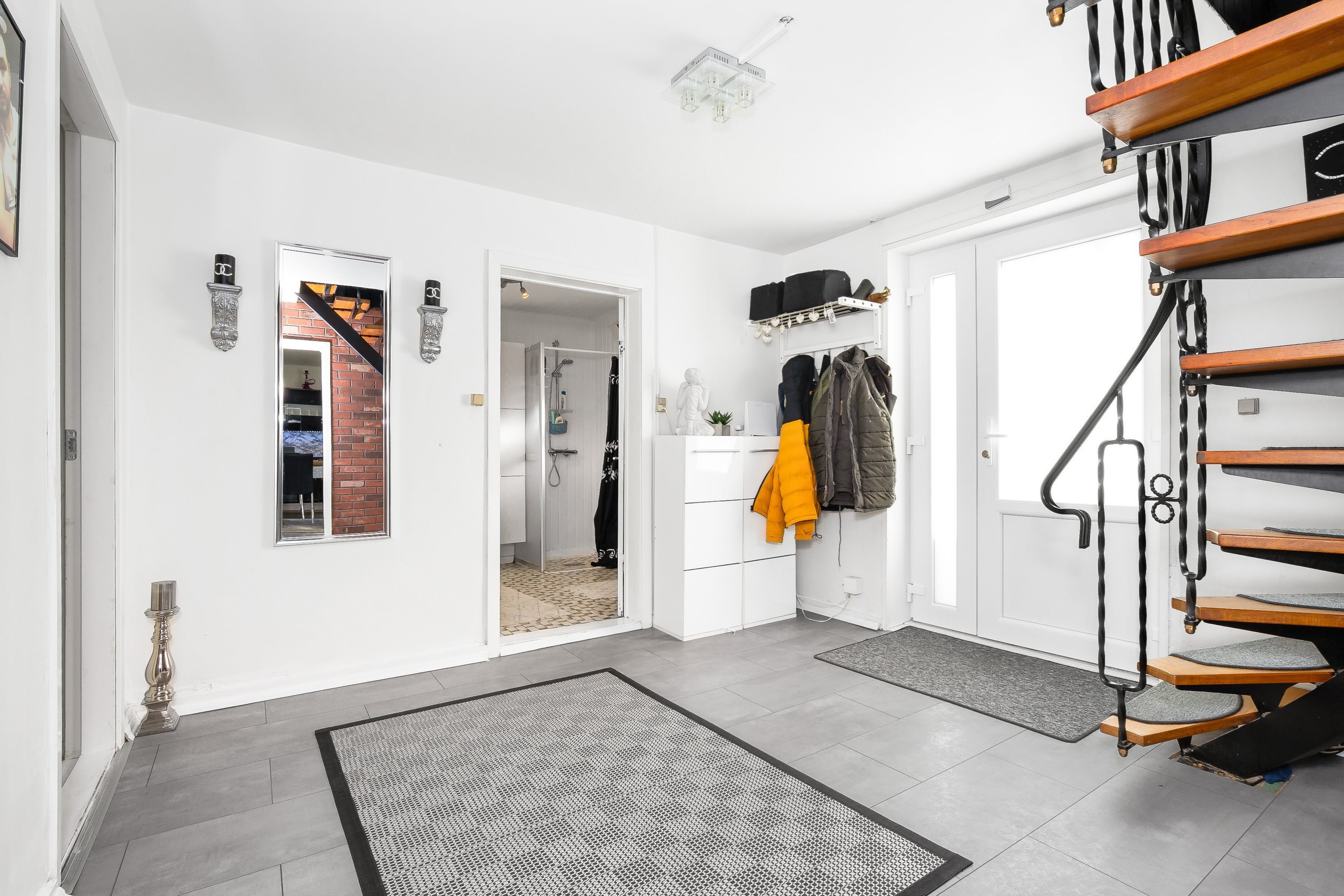 Fremhævet entré billede i fuldskærmstilstand. Billede af Vejstruprød Landevej 20, 6093 Sjølund