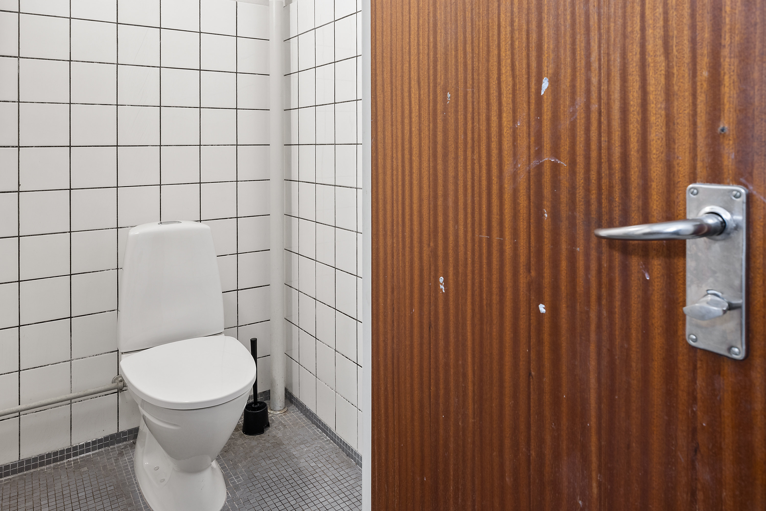Fremhævet toilet billede i fuldskærmstilstand. Billede af Rantzausgade 11, 2. 1., 2200 København N