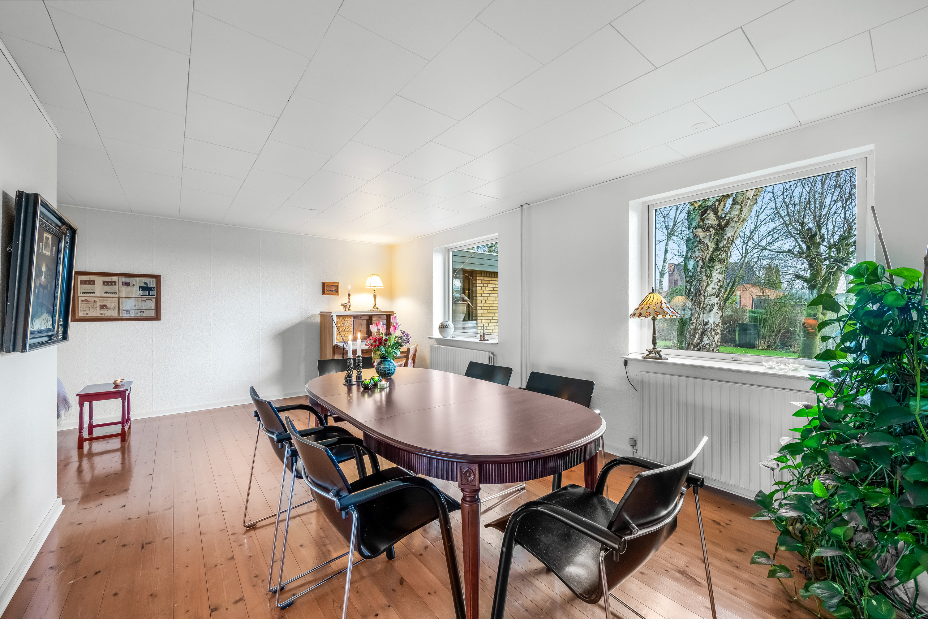 Fremhævet alrum billede i fuldskærmstilstand. Billede af Liljealle 13, 6920 Videbæk