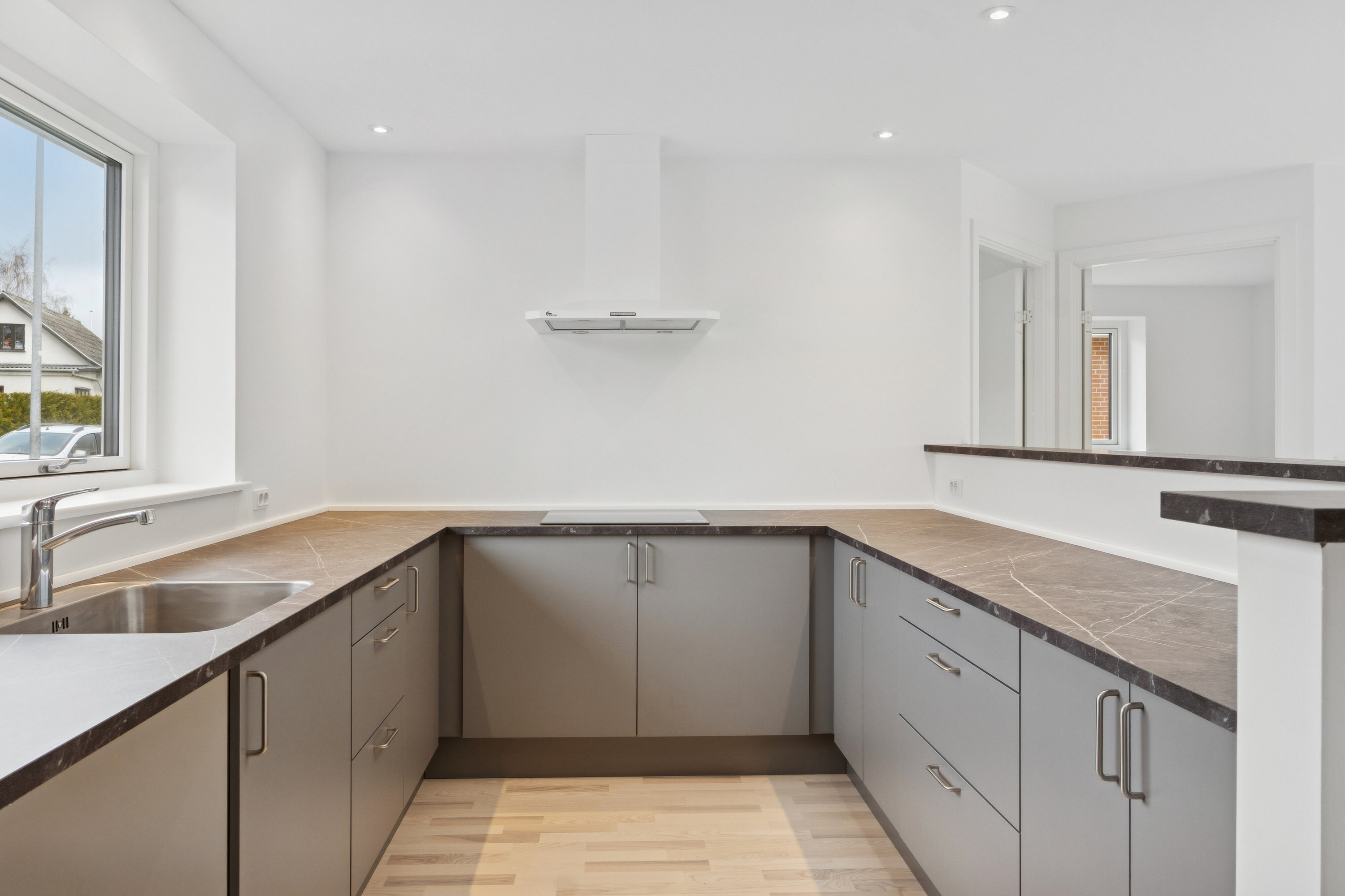 Miniaturebillede 2: køkken. Billede af Troelstrup Bygade 2F, 4690 Haslev