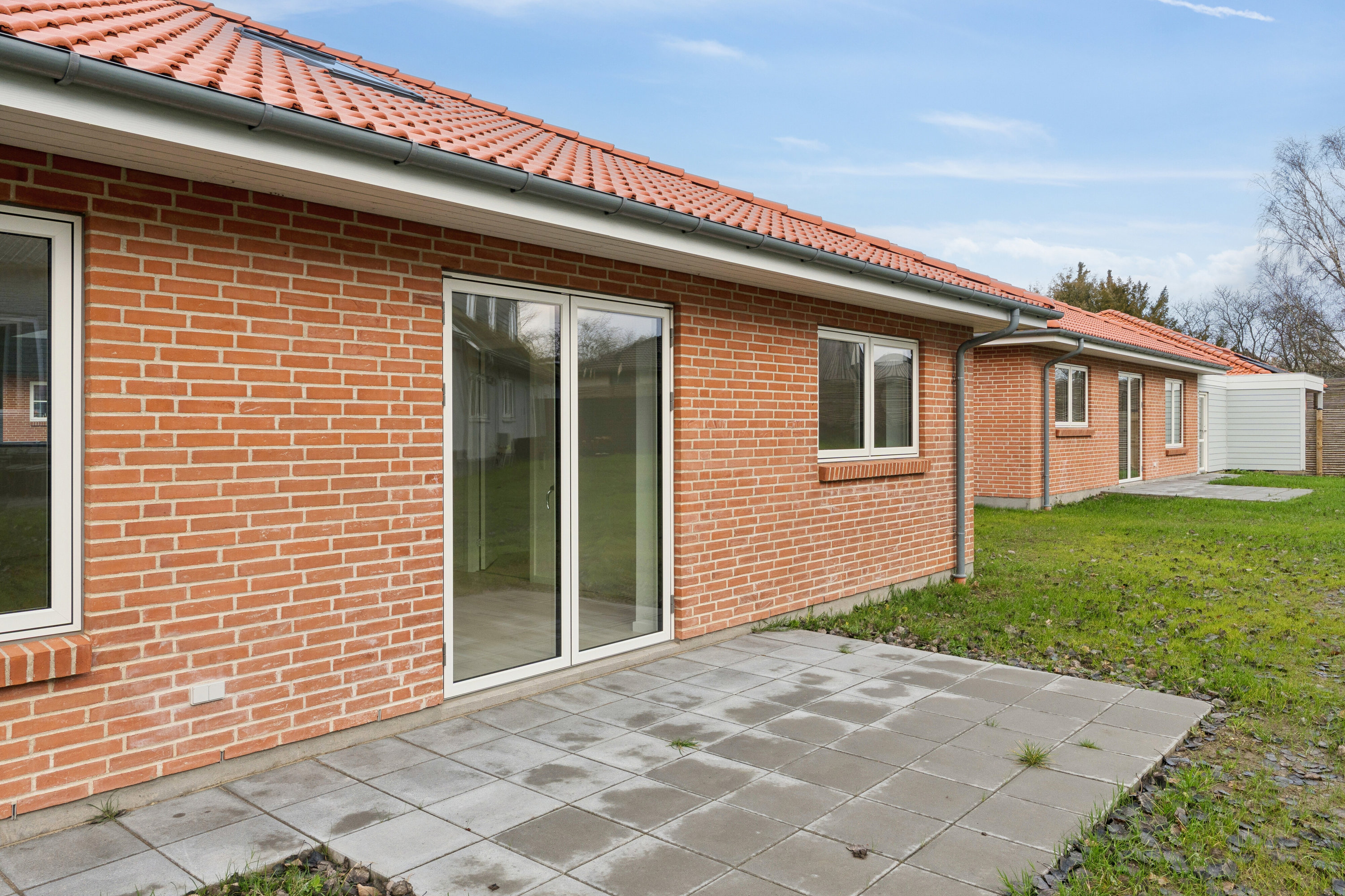 Fremhævet set fra haven billede i fuldskærmstilstand. Billede af Troelstrup Bygade 2F, 4690 Haslev