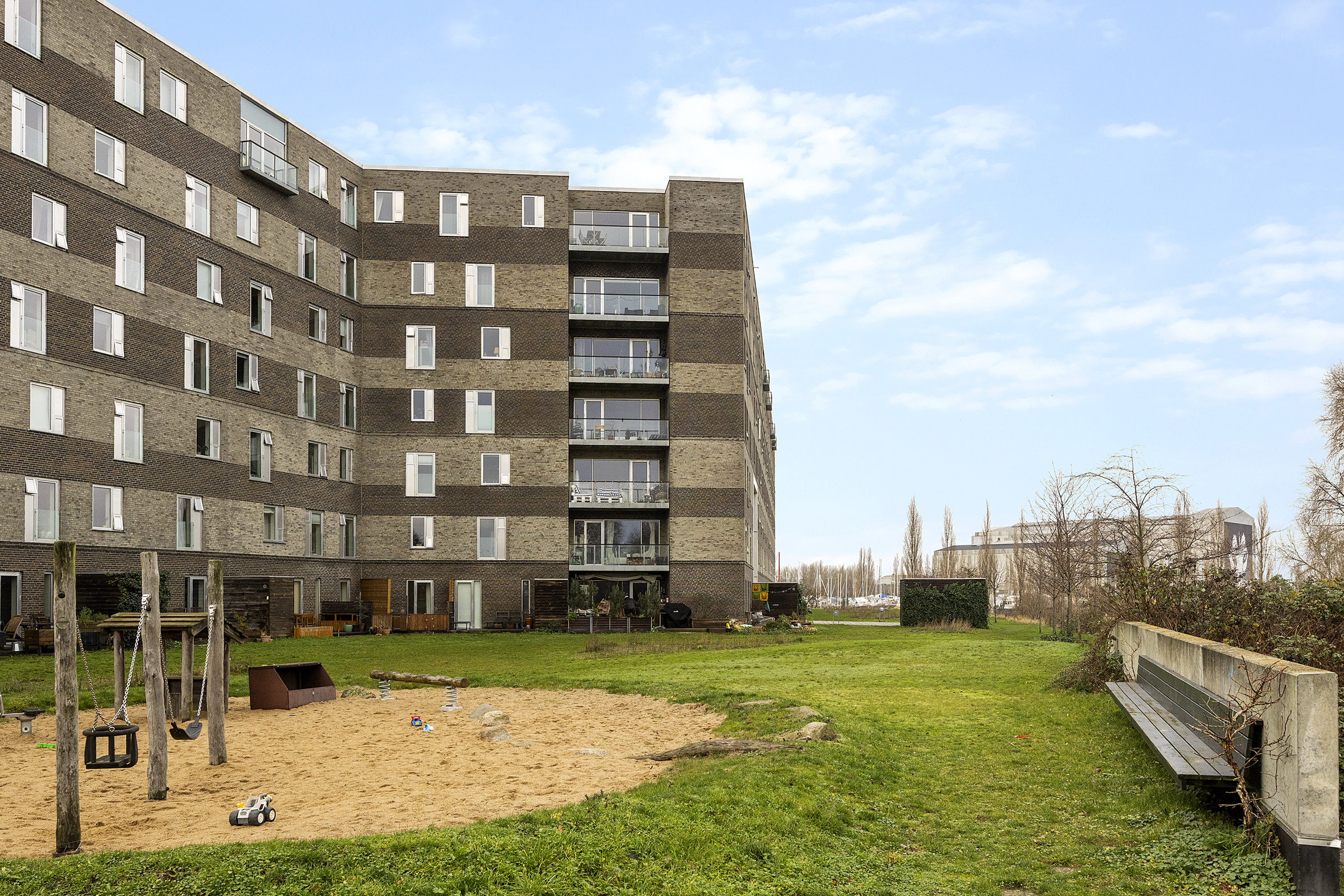 Fremhævet ejendommen billede i fuldskærmstilstand. Billede af Margretheholmsvej 64, 6. tv., 1432 København K