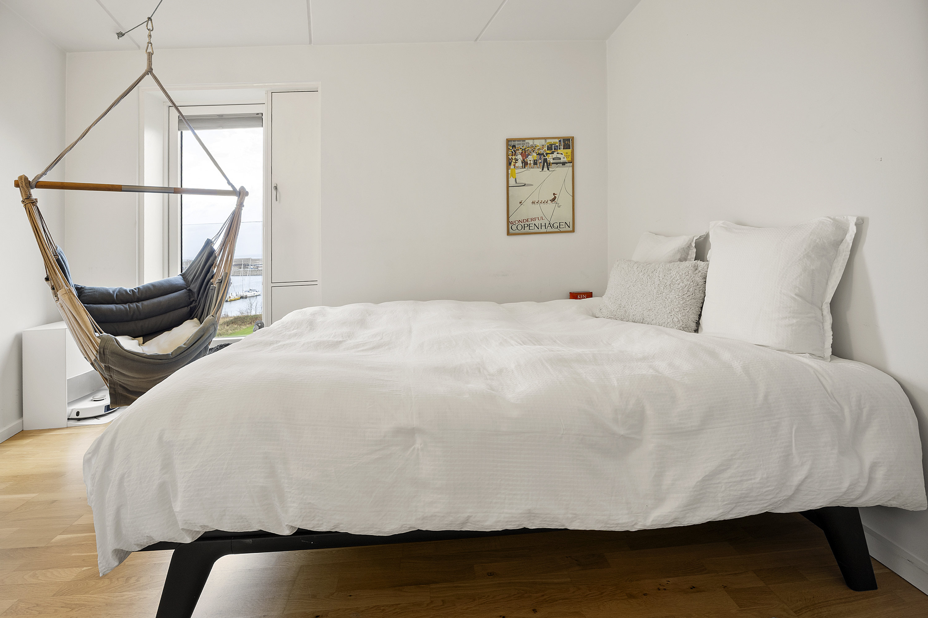 Fremhævet soveværelse billede i fuldskærmstilstand. Billede af Margretheholmsvej 64, 6. tv., 1432 København K