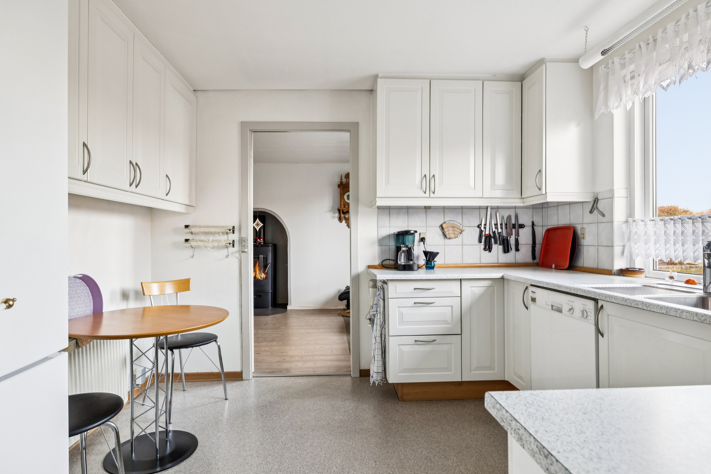 Fremhævet køkken billede i fuldskærmstilstand. Billede af Ane Kathrinesvej 13, 9500 Hobro