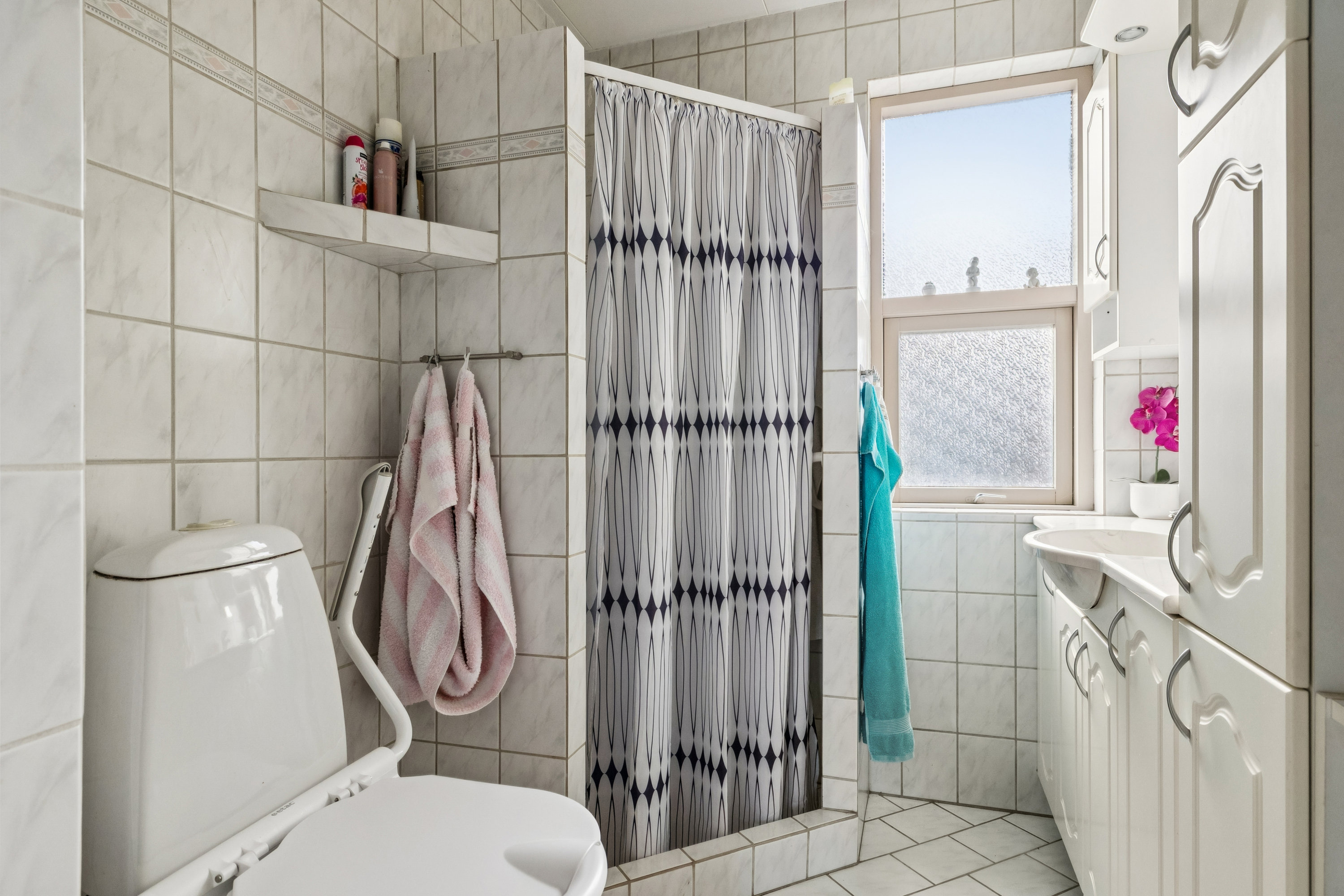 Fremhævet badeværelse billede i fuldskærmstilstand. Billede af Ane Kathrinesvej 13, 9500 Hobro