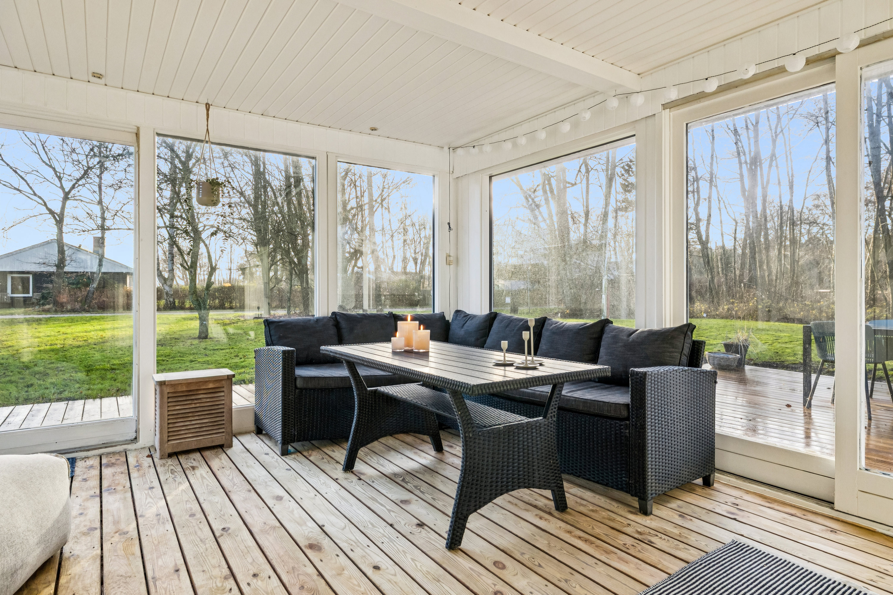 Fremhævet terrasse billede i fuldskærmstilstand. Billede af Hybenvej 50, Egense, 9280 Storvorde