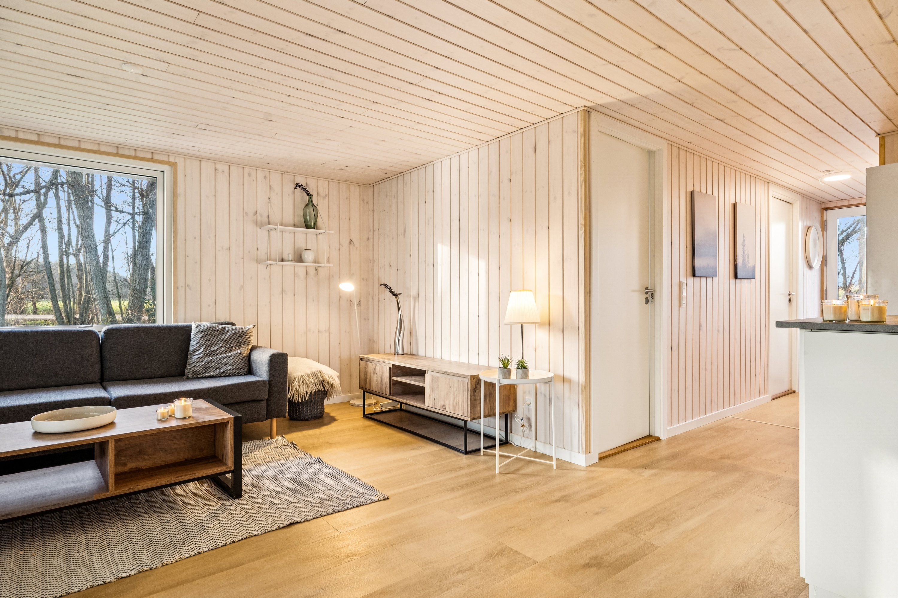 Fremhævet stue billede i fuldskærmstilstand. Billede af Hybenvej 50, Egense, 9280 Storvorde