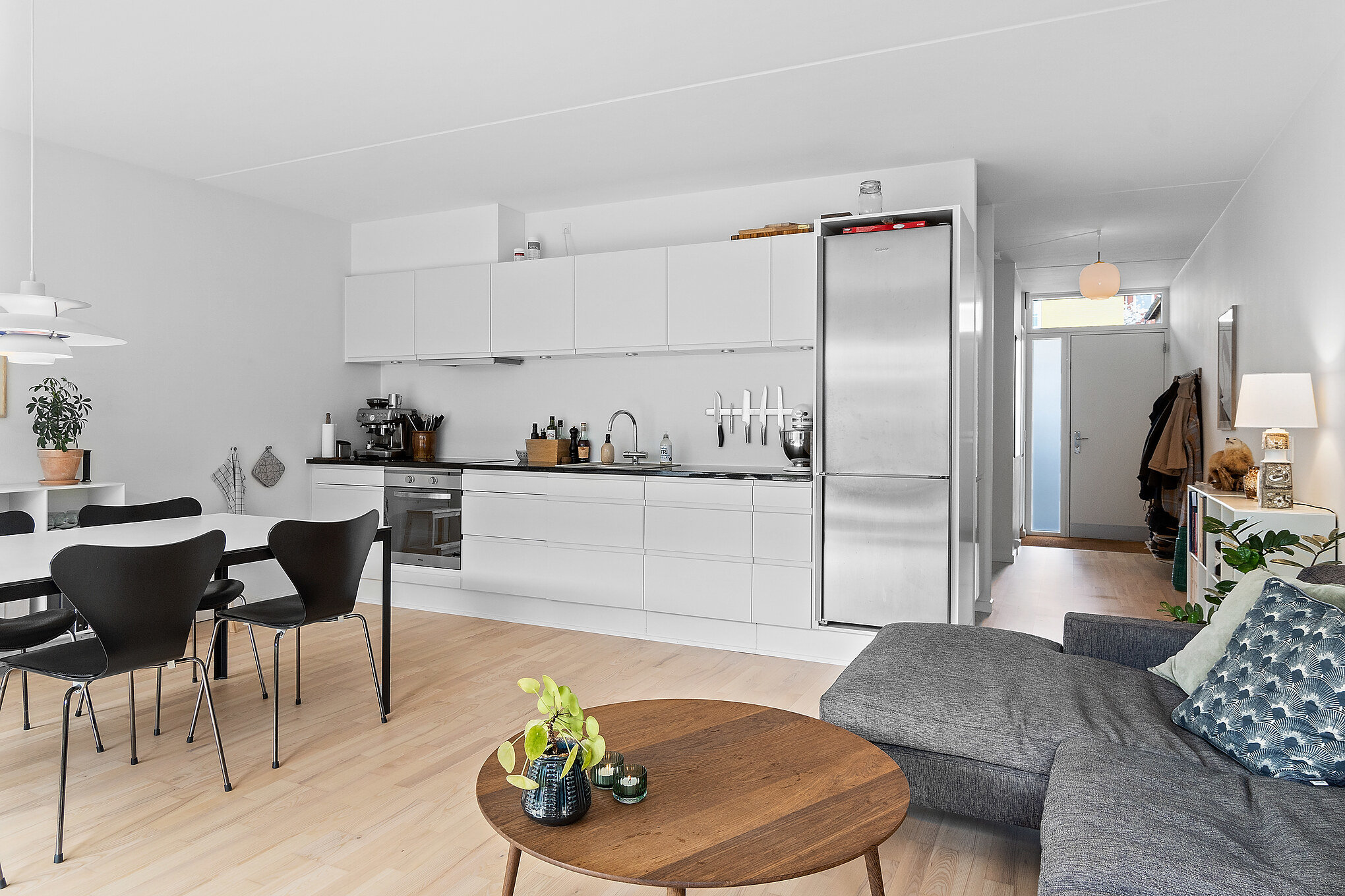 Fremhævet køkken-alrum billede i fuldskærmstilstand. Billede af Engtoftevej 31C, st.., 9000 Aalborg