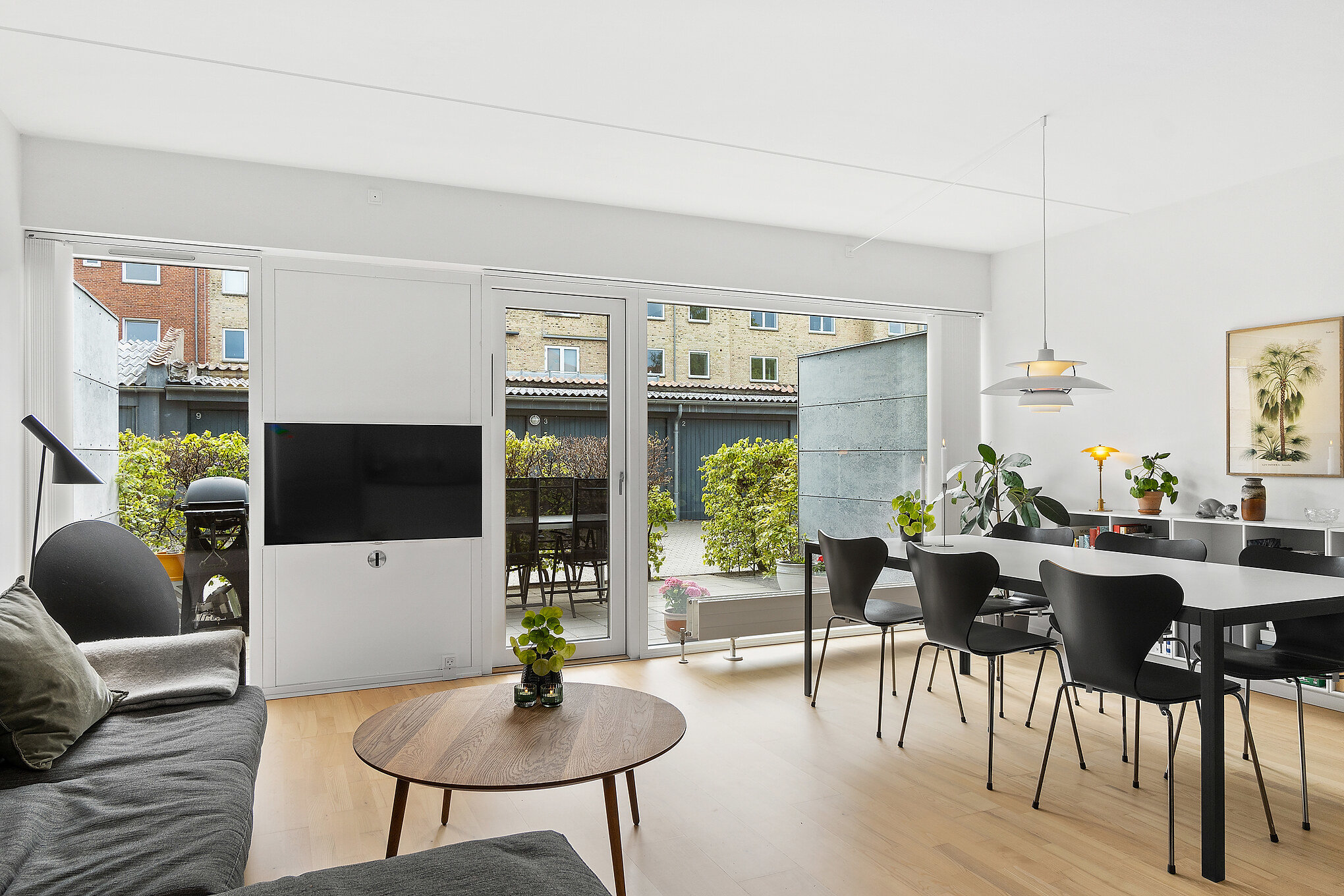 Miniaturebillede 1: køkken-alrum. Billede af Engtoftevej 31C, st.., 9000 Aalborg