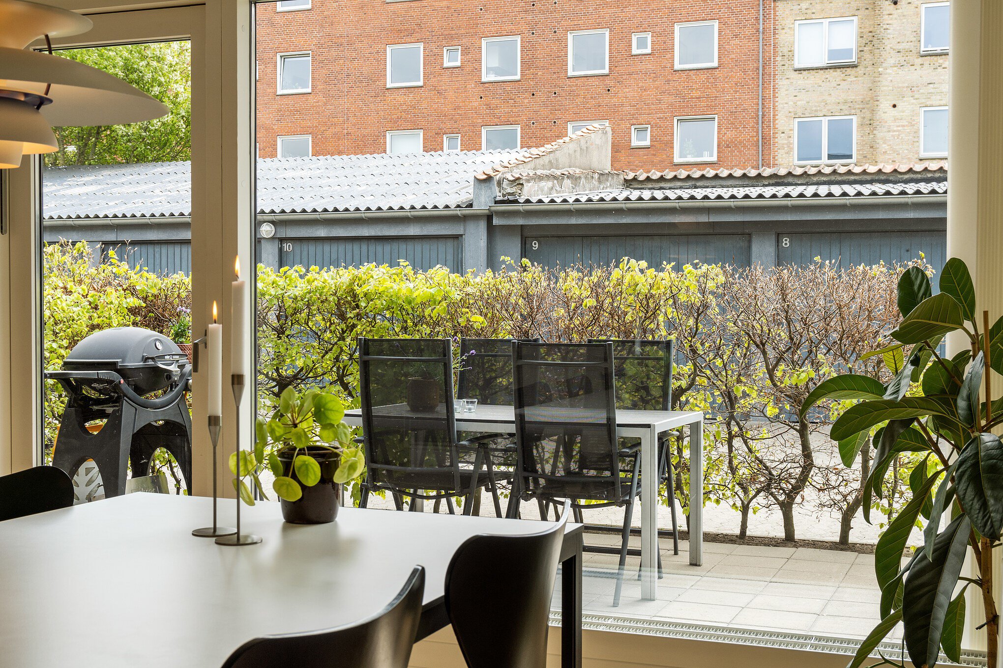 Fremhævet køkken-alrum billede i fuldskærmstilstand. Billede af Engtoftevej 31C, st.., 9000 Aalborg