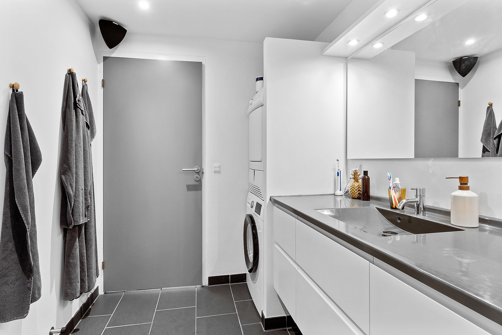 Fremhævet badeværelse billede i fuldskærmstilstand. Billede af Engtoftevej 31C, st.., 9000 Aalborg