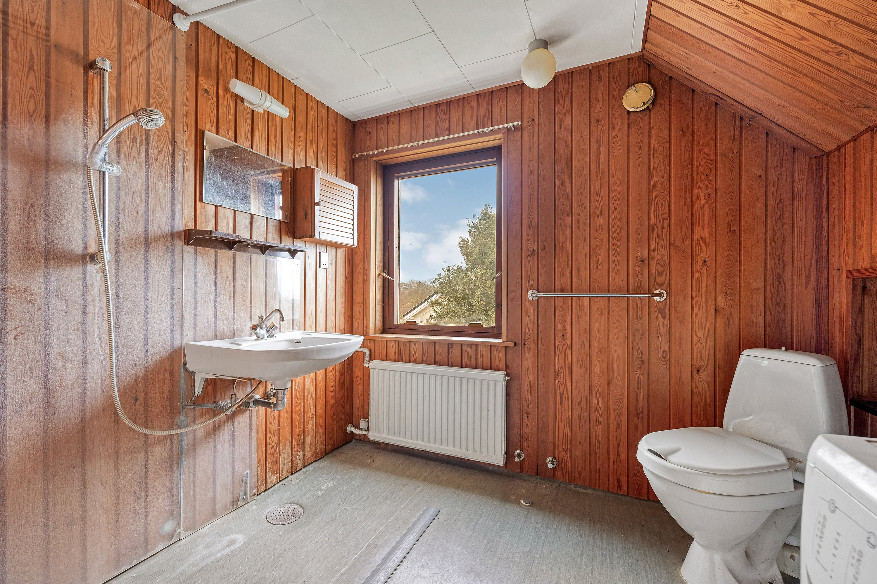 Fremhævet badeværelse billede i fuldskærmstilstand. Billede af Østre Alle 1B, 3250 Gilleleje