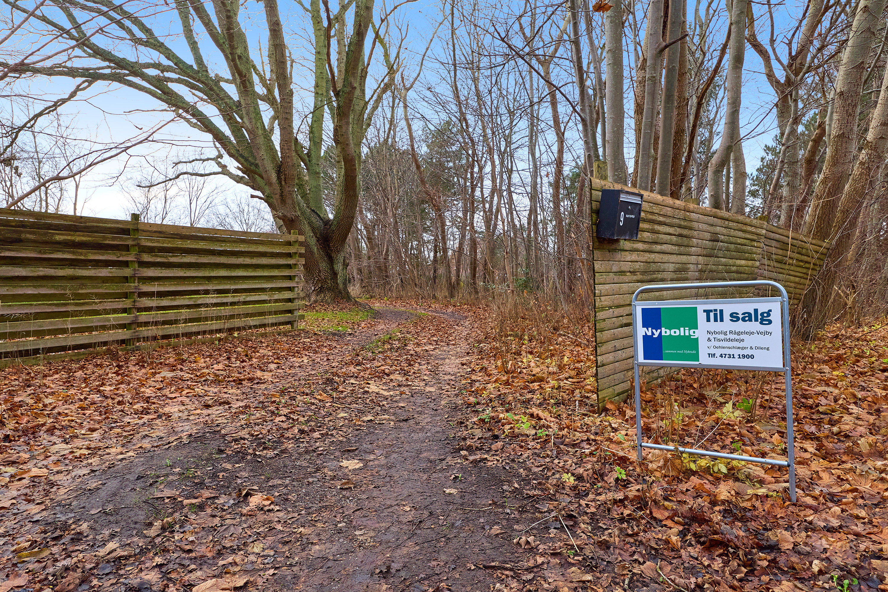 Fremhævet indkørsel billede i fuldskærmstilstand. Billede af Rørkæret 9, Rågeleje, 3210 Vejby