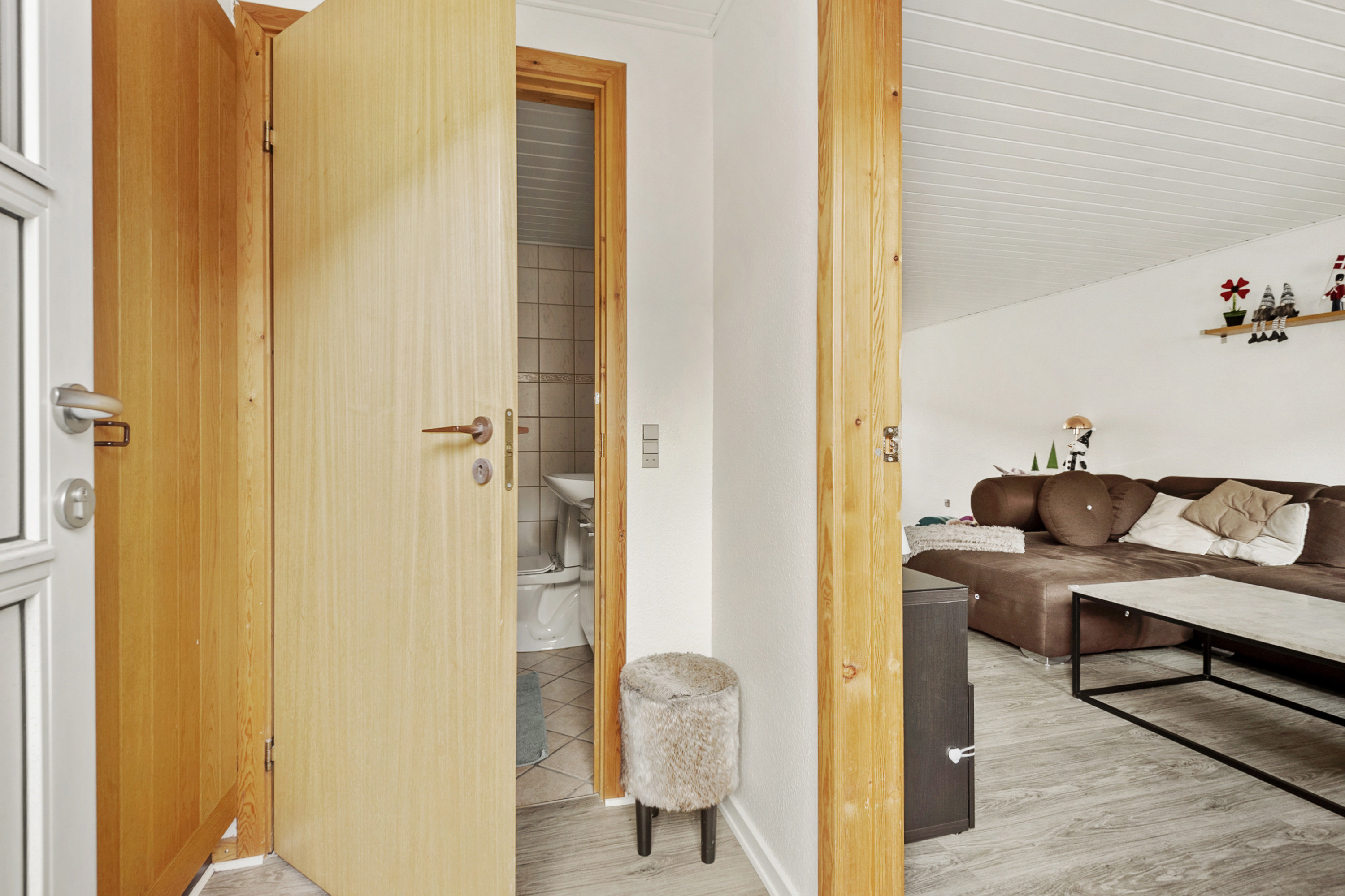 Fremhævet stue billede i fuldskærmstilstand. Billede af Nørrevold 50, 6800 Varde