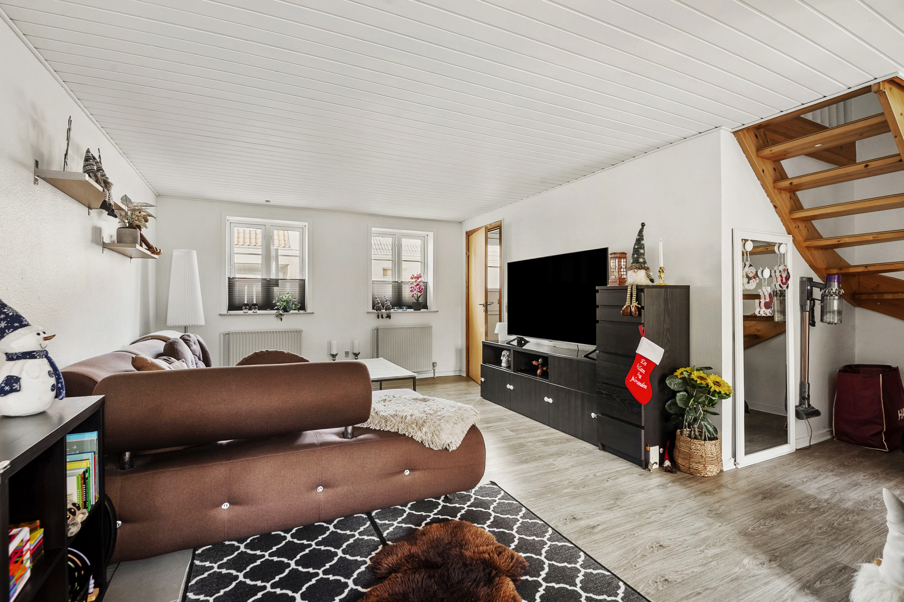 Fremhævet stue billede i fuldskærmstilstand. Billede af Nørrevold 50, 6800 Varde