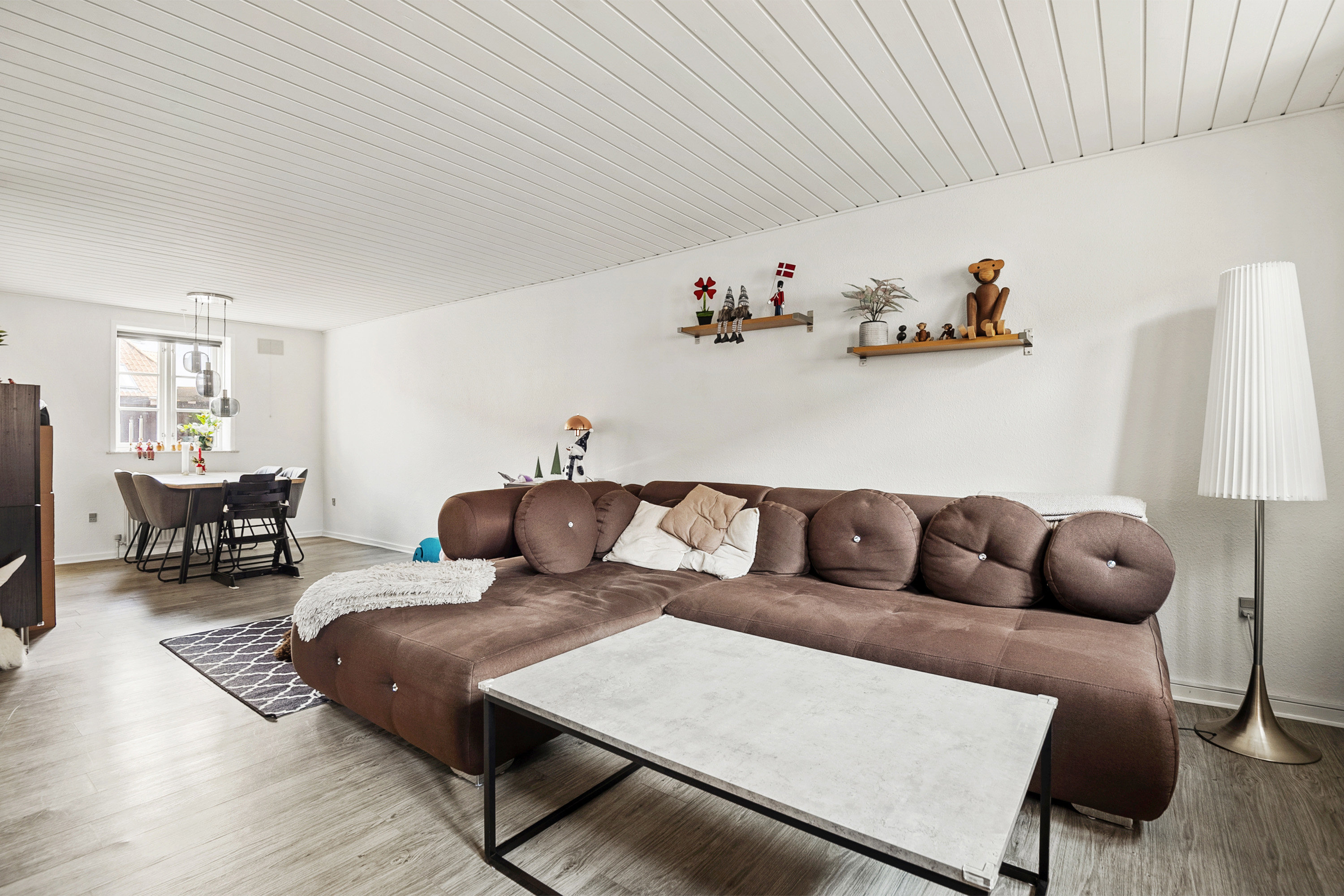 Fremhævet stue billede i fuldskærmstilstand. Billede af Nørrevold 50, 6800 Varde