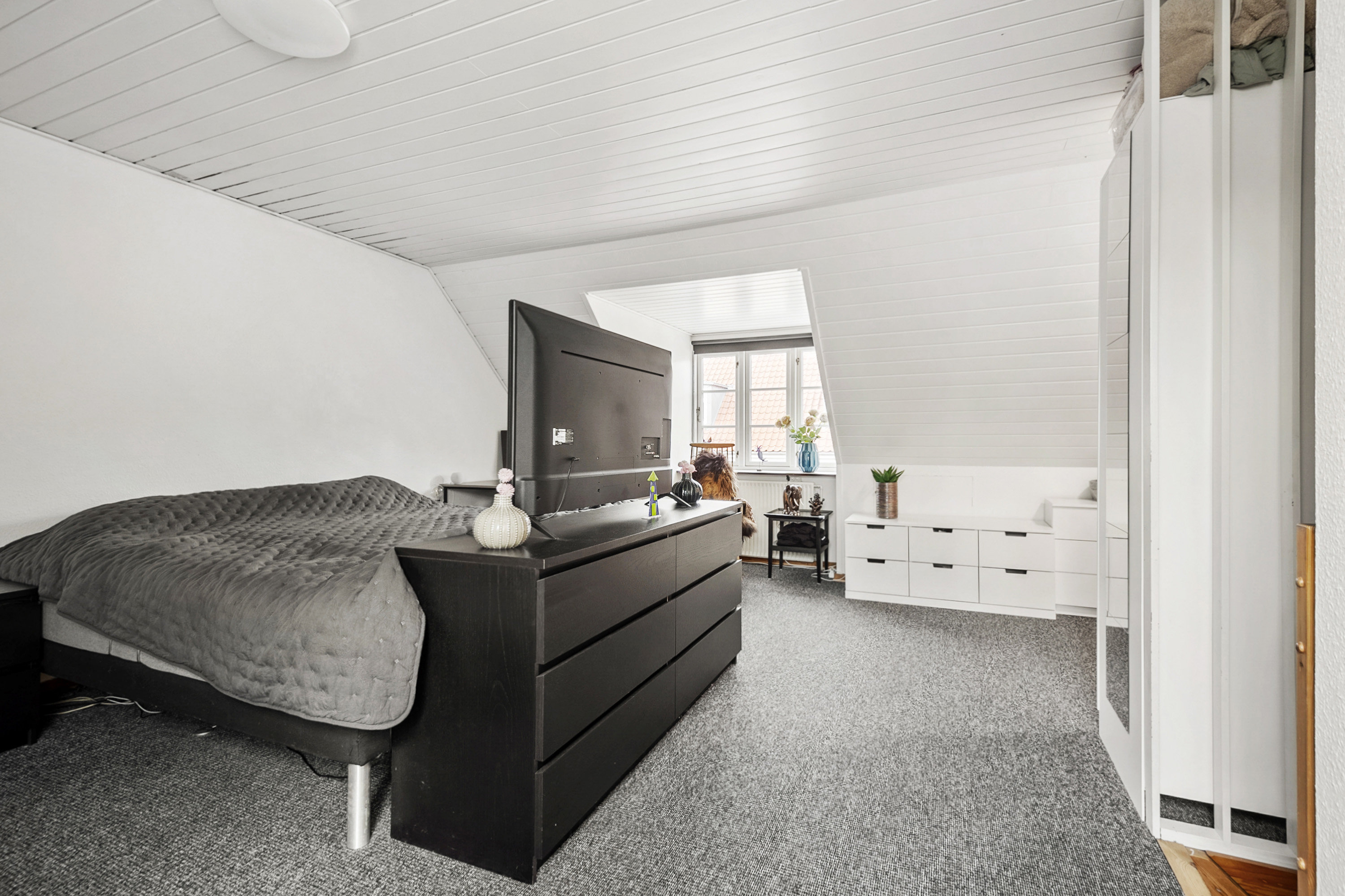 Fremhævet soveværelse billede i fuldskærmstilstand. Billede af Nørrevold 50, 6800 Varde