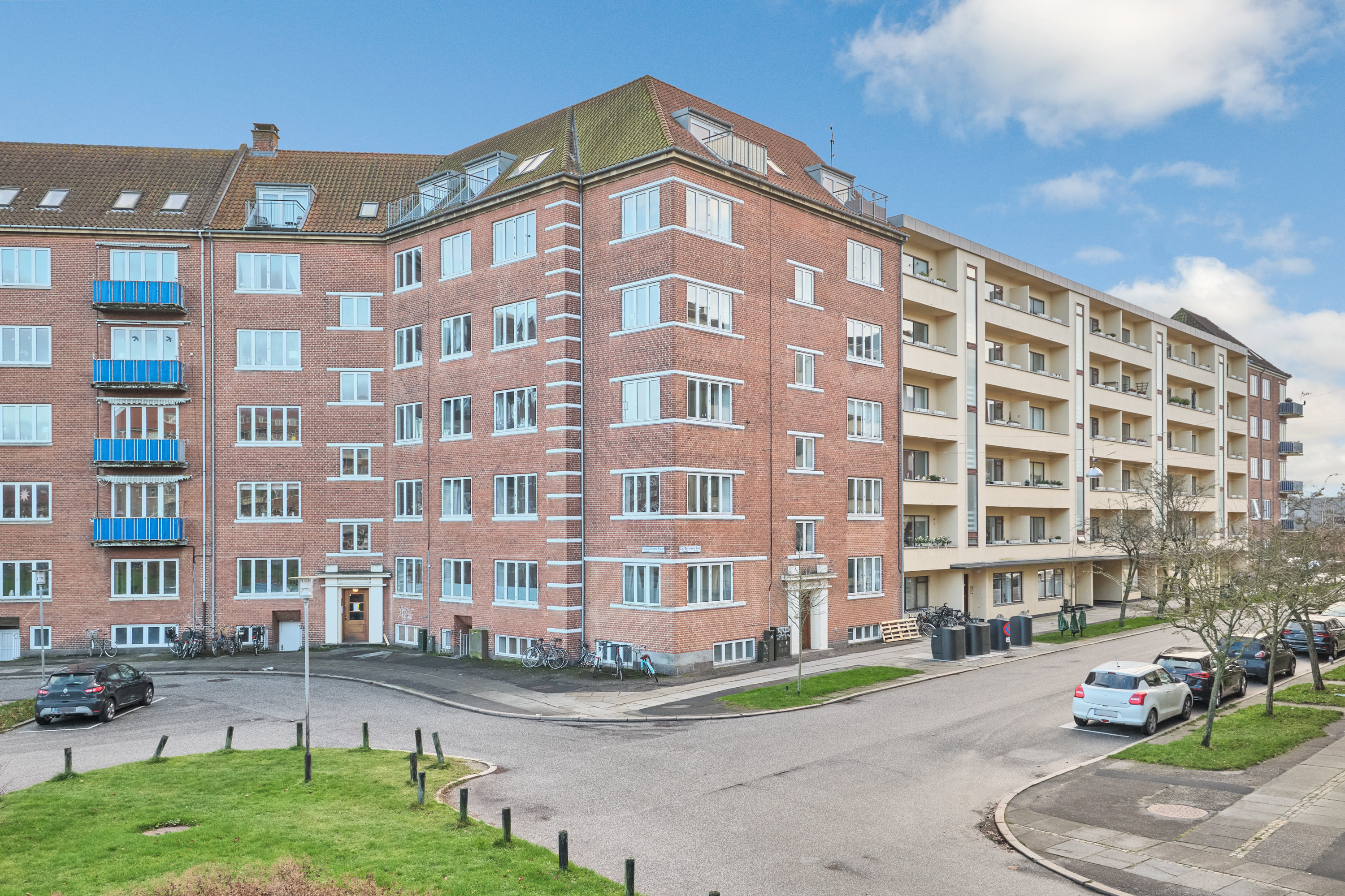 Fremhævet facade billede i fuldskærmstilstand. Billede af Carl Bertelsens Gade 1, st.. tv., 8000 Aarhus C
