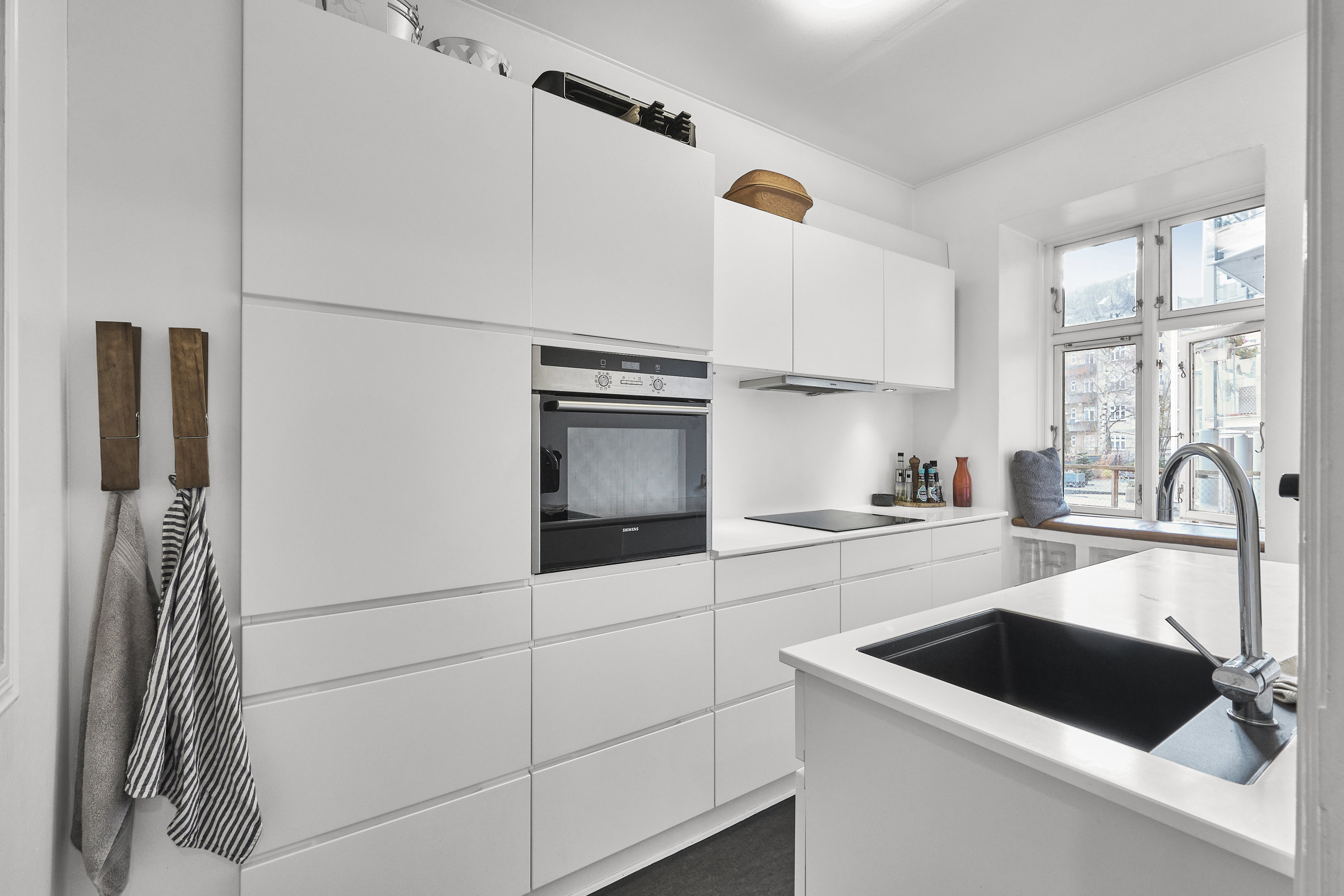 Fremhævet køkken billede i fuldskærmstilstand. Billede af Carl Bertelsens Gade 1, st.. tv., 8000 Aarhus C