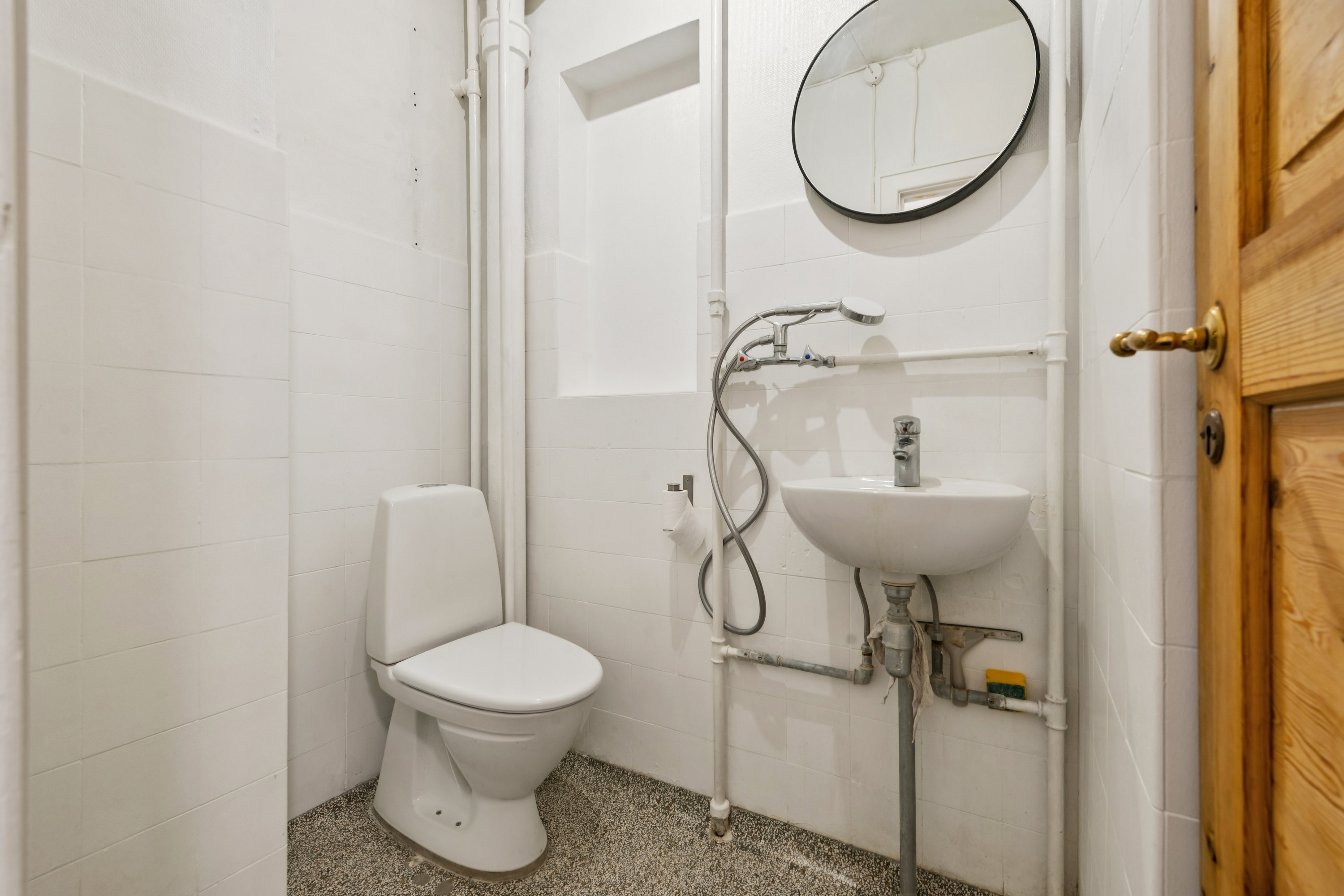 Fremhævet badeværelse billede i fuldskærmstilstand. Billede af Brønshøj Kirkevej 4, 3. th., 2700 Brønshøj