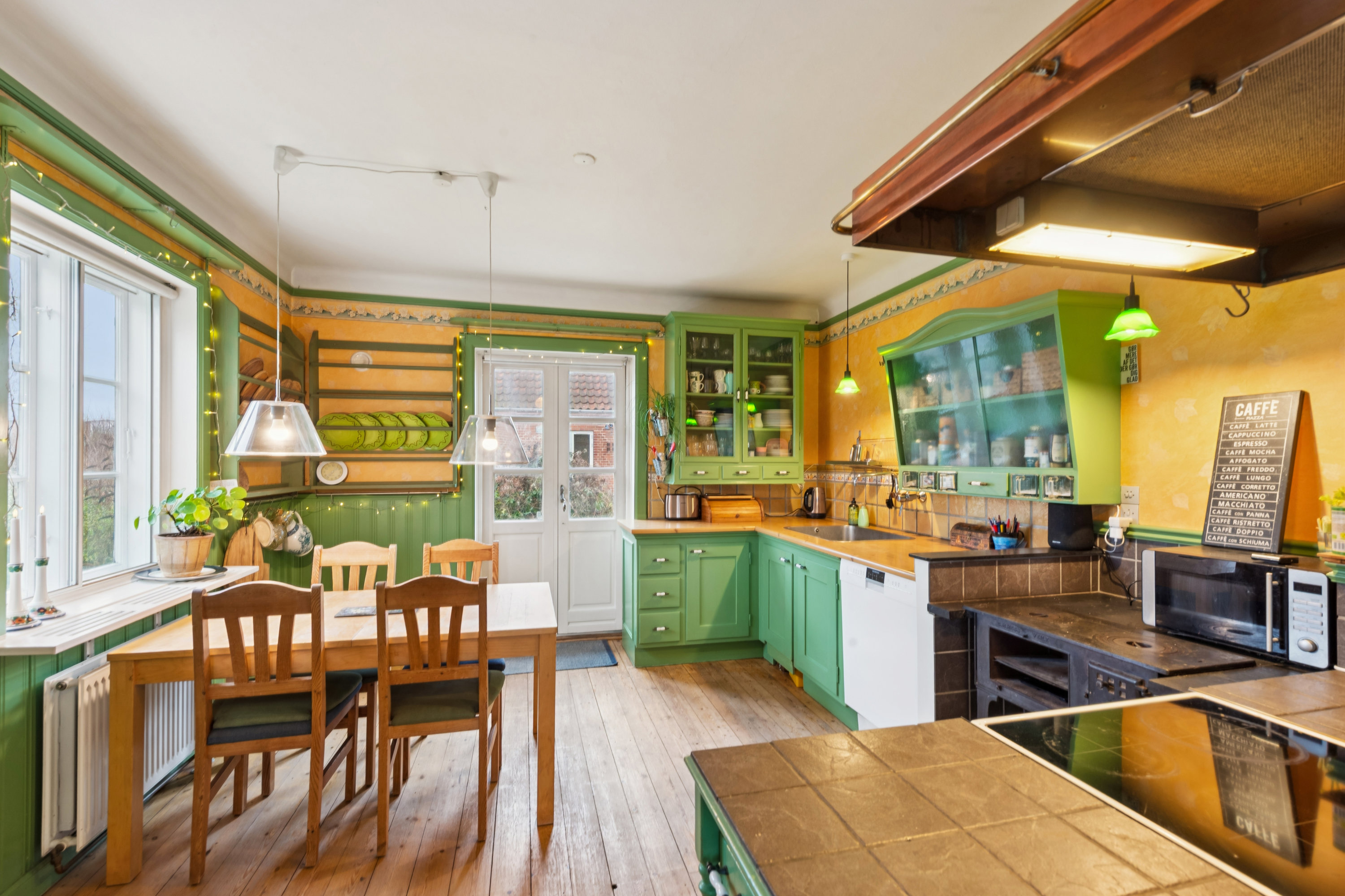 Fremhævet køkken billede i fuldskærmstilstand. Billede af Tersløsevej 38, 2700 Brønshøj