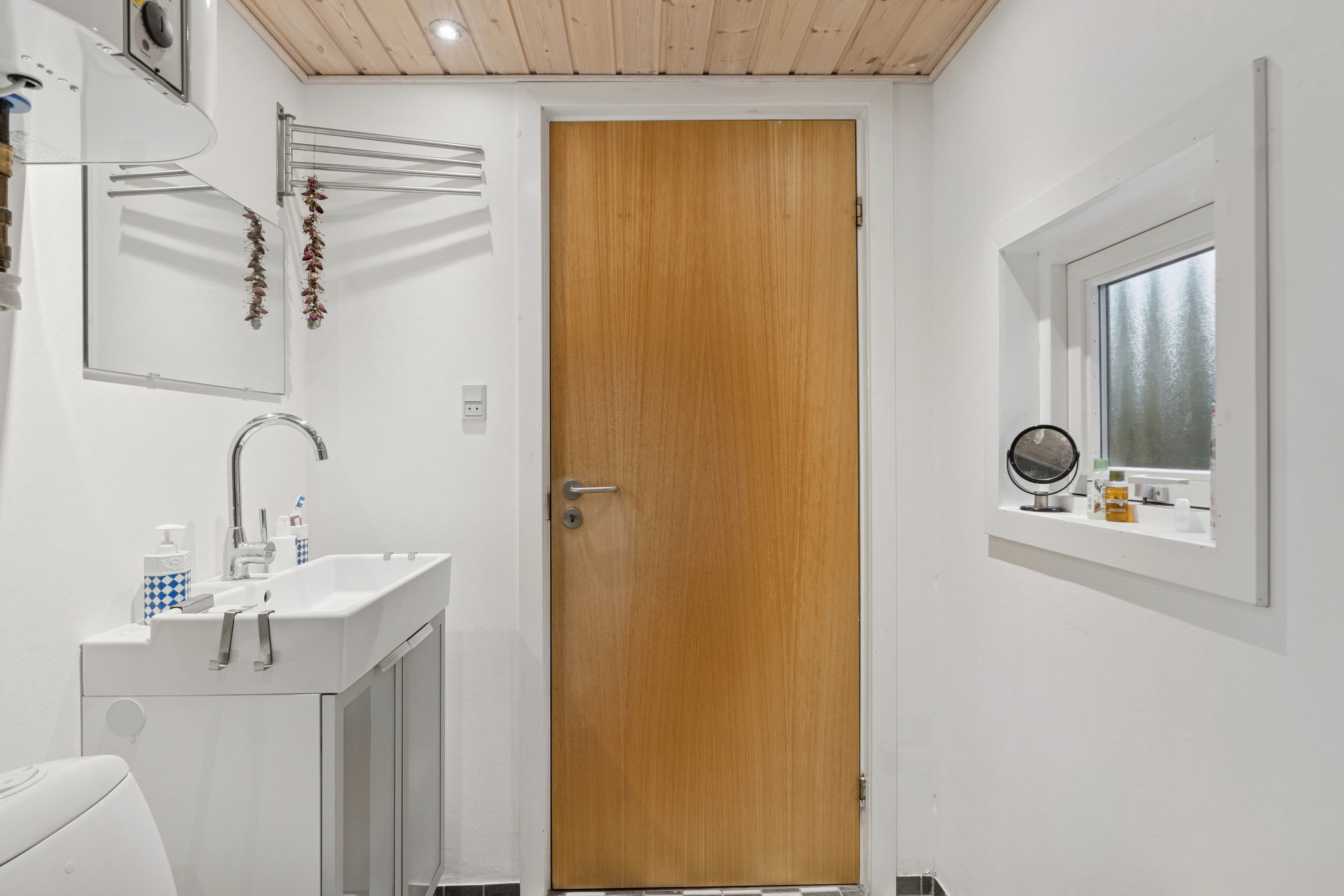 Fremhævet badeværelse billede i fuldskærmstilstand. Billede af Fjordternevej 14, Helligsø, 7760 Hurup Thy