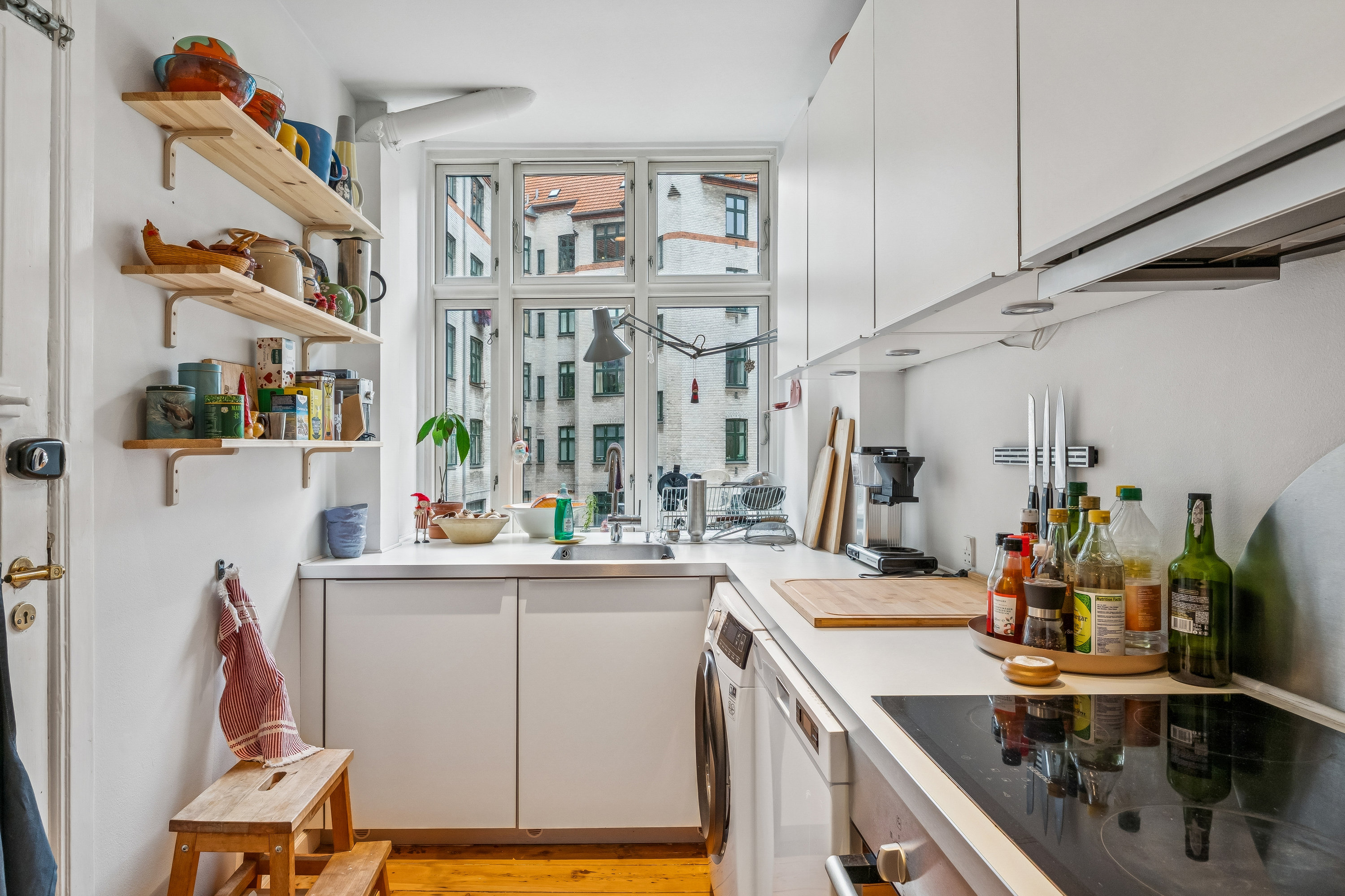 Fremhævet køkken billede i fuldskærmstilstand. Billede af Silkeborggade 43, 1. th., 2100 København Ø