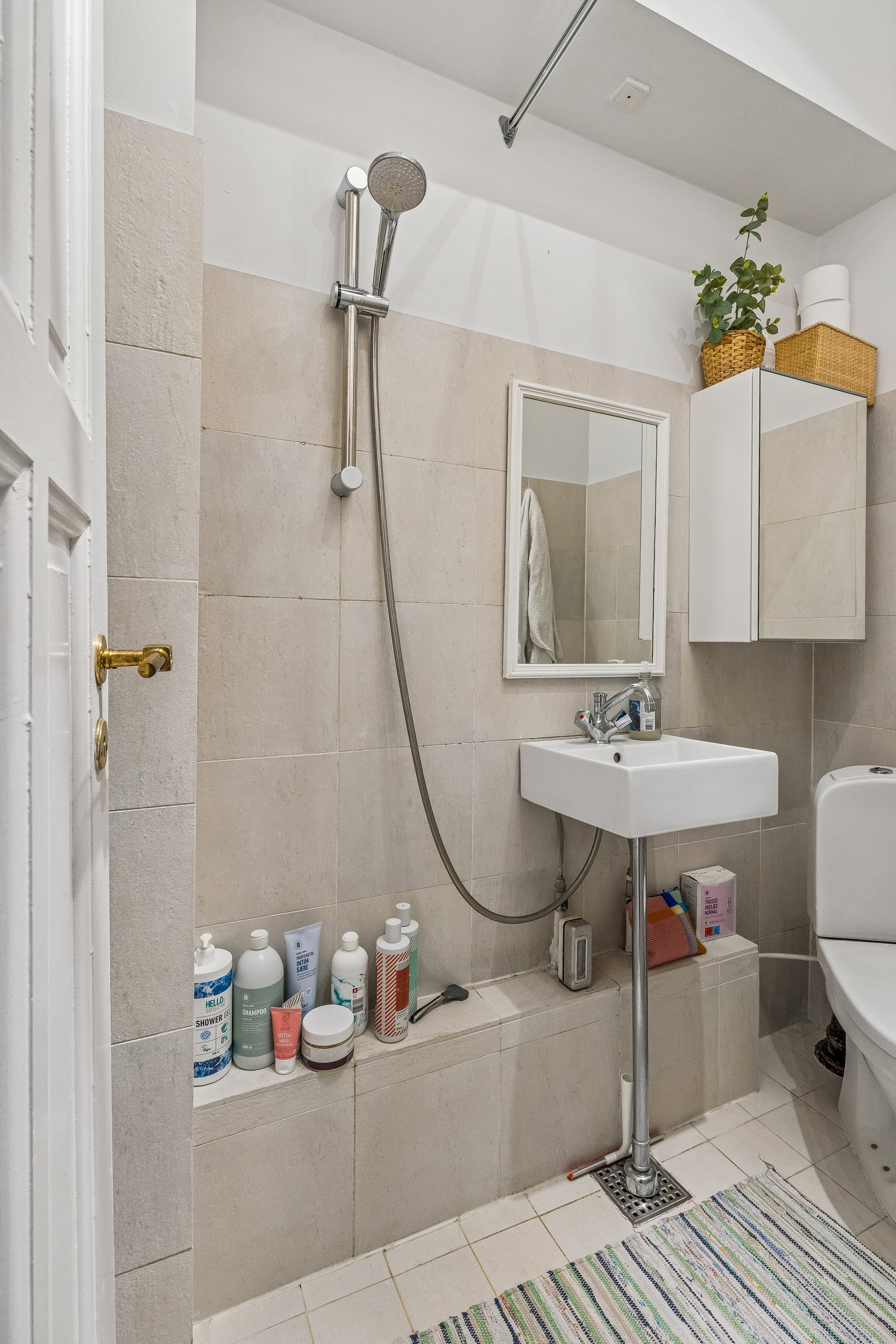 Fremhævet badeværelse billede i fuldskærmstilstand. Billede af Silkeborggade 43, 1. th., 2100 København Ø