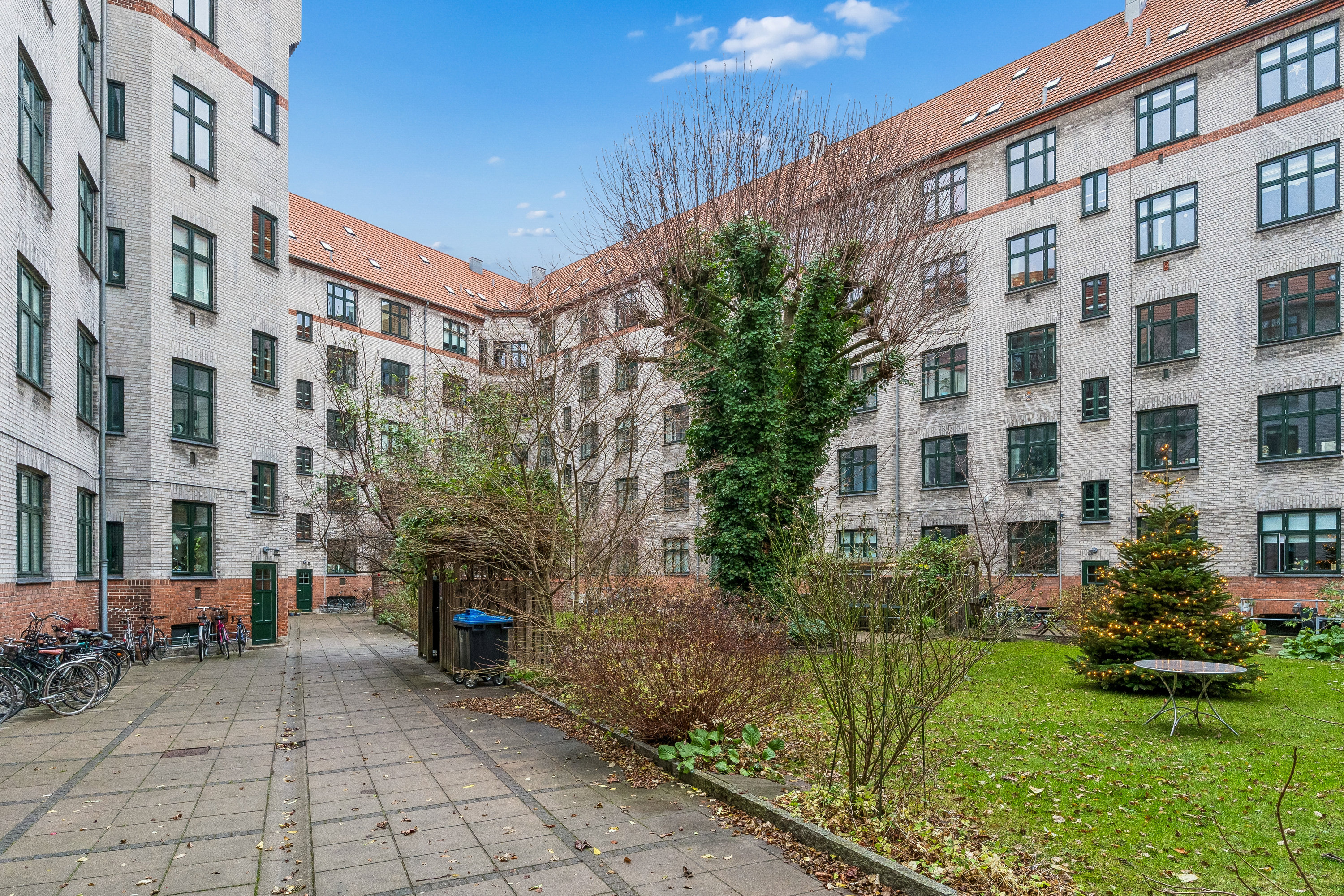 Fremhævet andet billede i fuldskærmstilstand. Billede af Silkeborggade 43, 1. th., 2100 København Ø