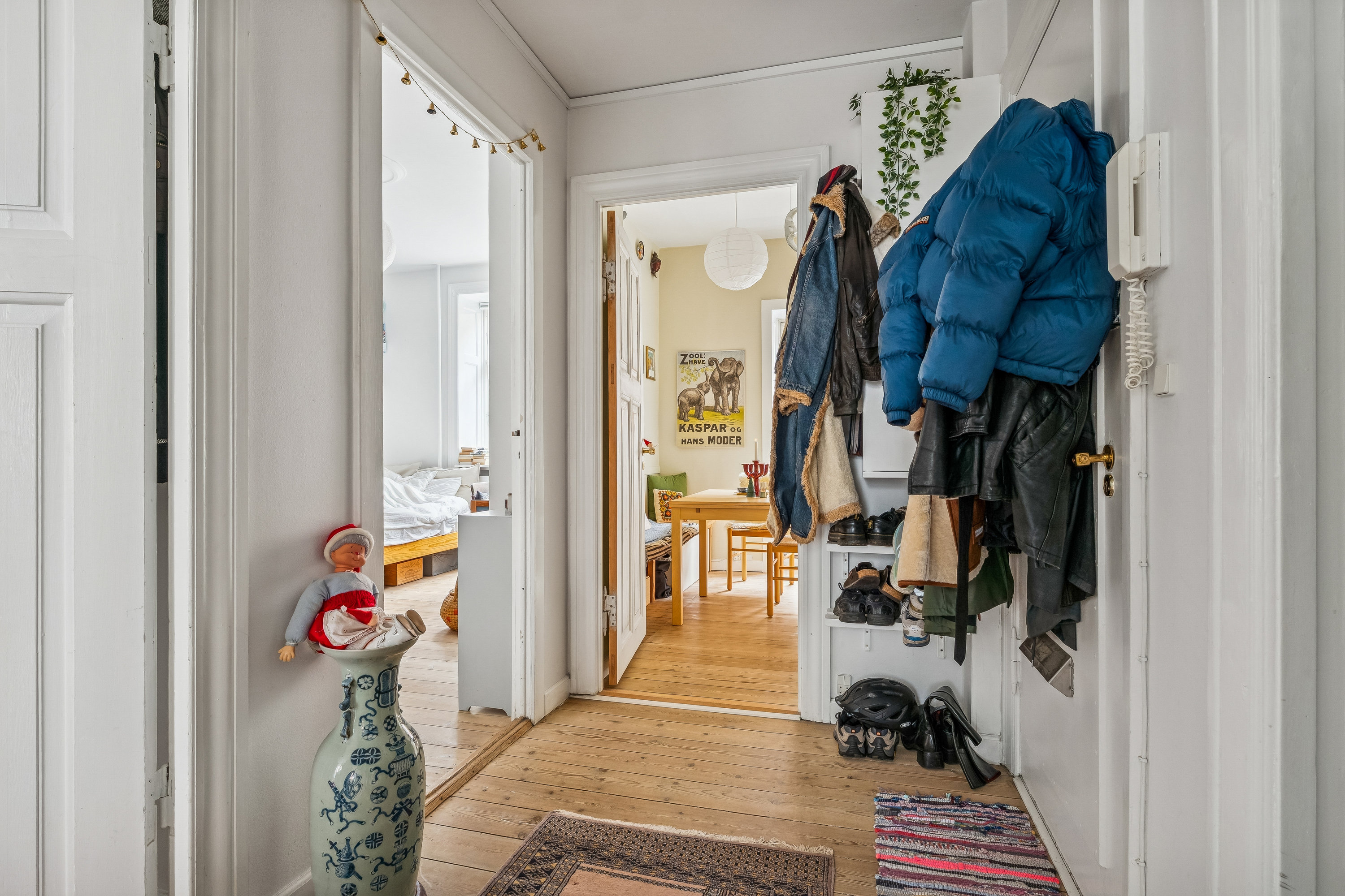 Fremhævet entré billede i fuldskærmstilstand. Billede af Silkeborggade 43, 1. th., 2100 København Ø