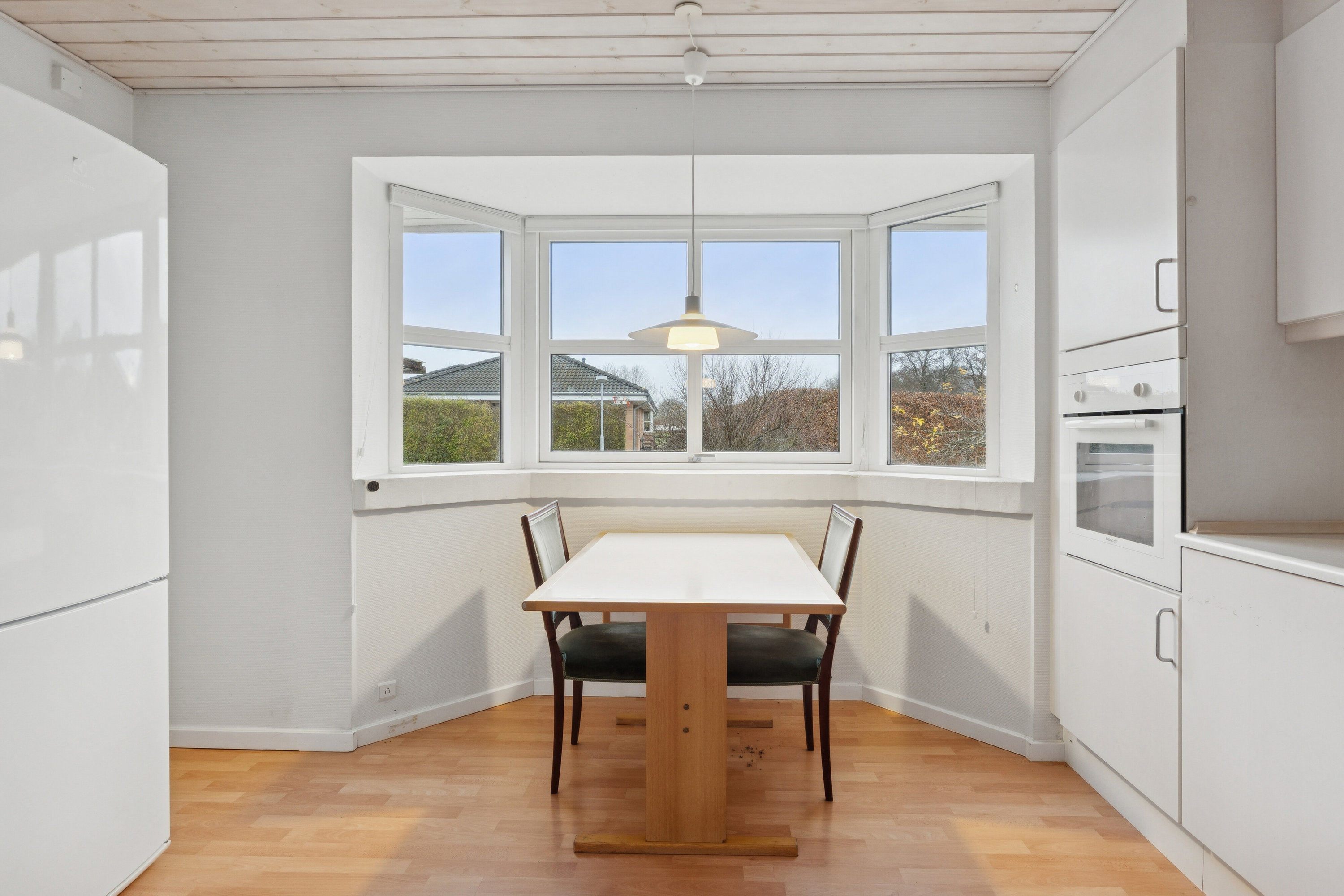 Fremhævet spisestue billede i fuldskærmstilstand. Billede af Rosengården 19, 4653 Karise