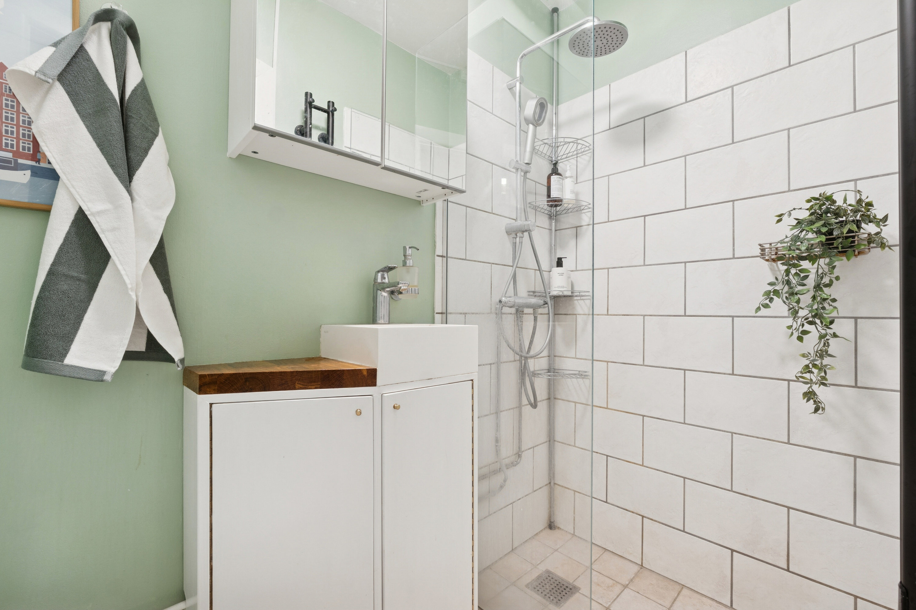 Fremhævet badeværelse billede i fuldskærmstilstand. Billede af Händelsvej 10, st.. th., 2450 København SV