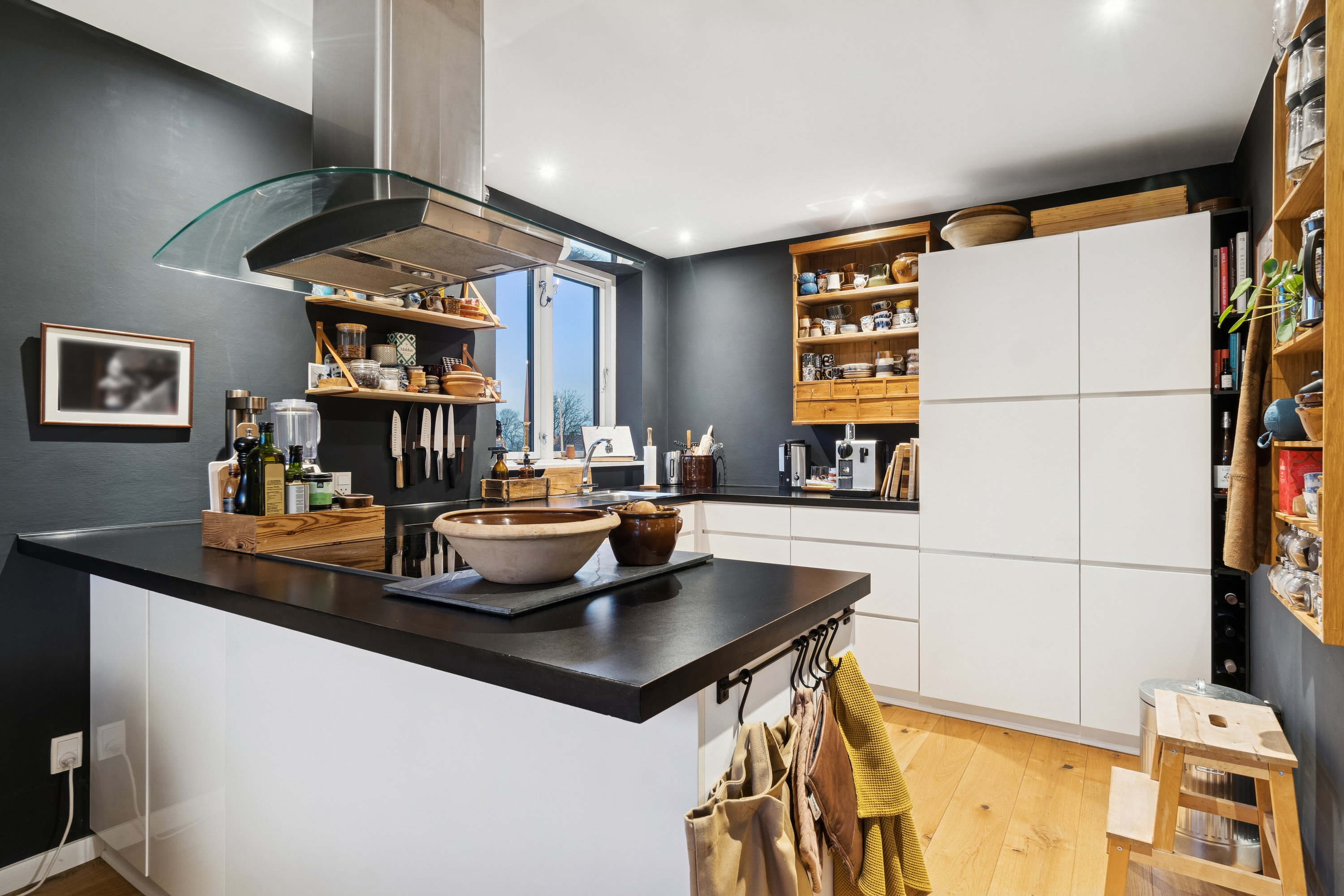 Fremhævet køkken billede i fuldskærmstilstand. Billede af Kongsgårdsvej 20, st.. 4., 8260 Viby J