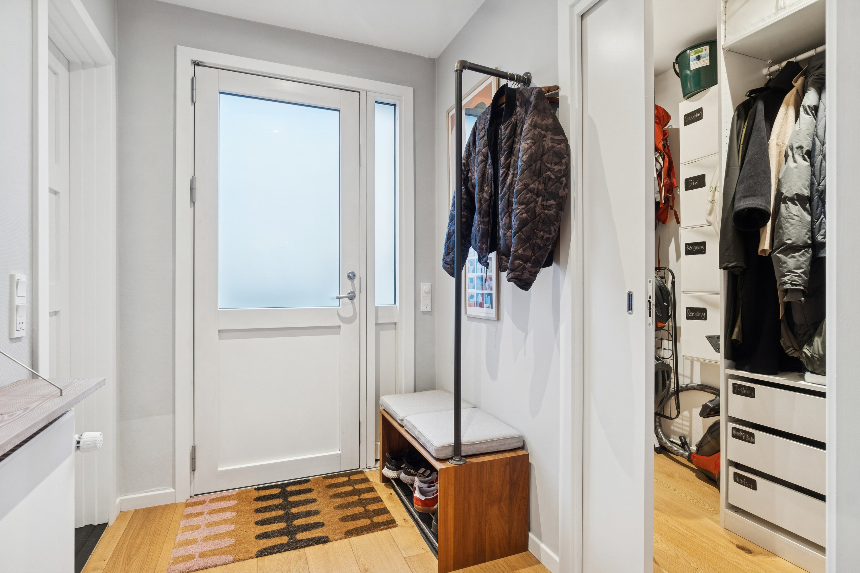 Fremhævet hall billede i fuldskærmstilstand. Billede af Kongsgårdsvej 20, st.. 4., 8260 Viby J