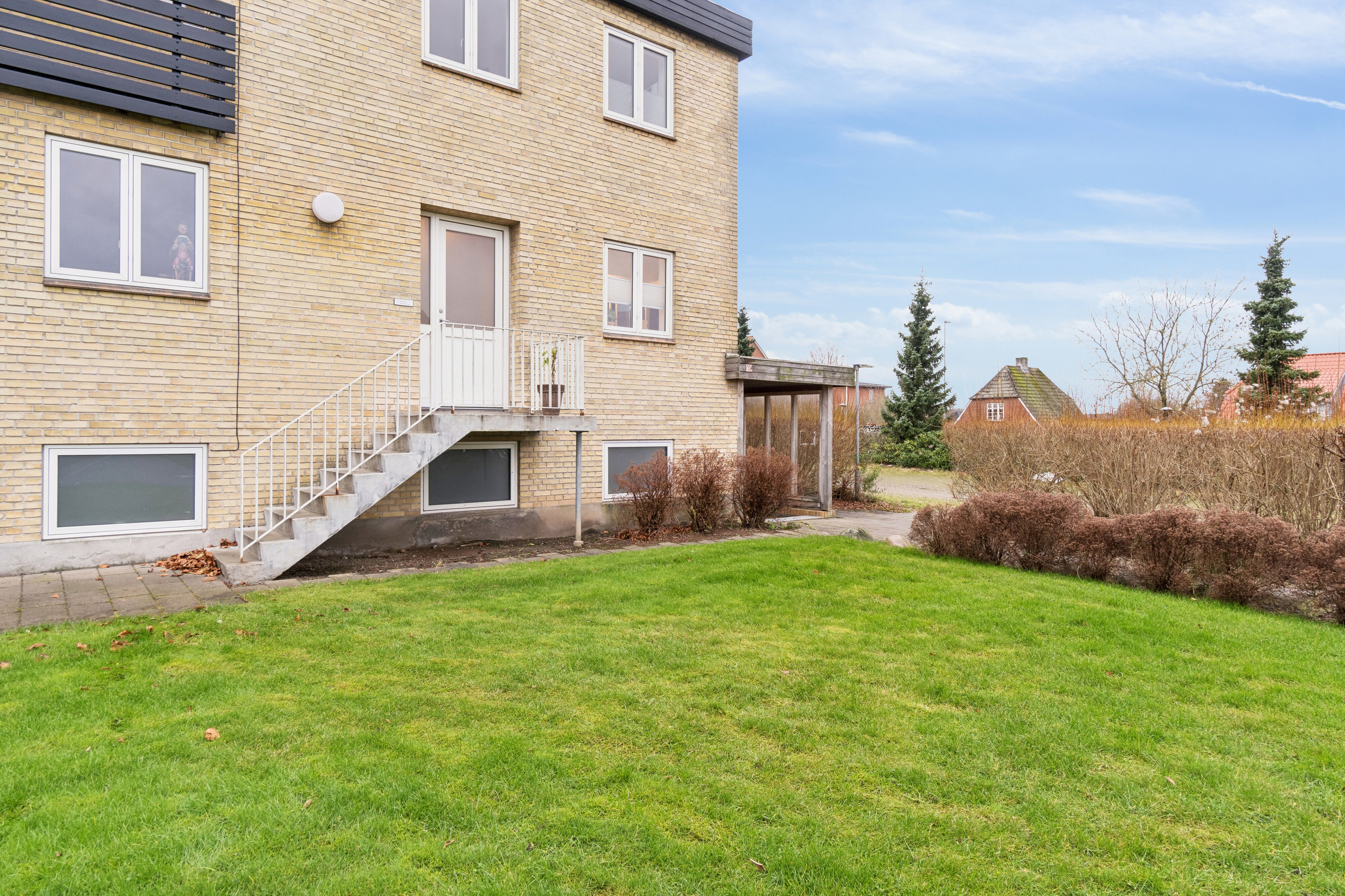 Fremhævet udendørs billede i fuldskærmstilstand. Billede af Kongsgårdsvej 20, st.. 4., 8260 Viby J