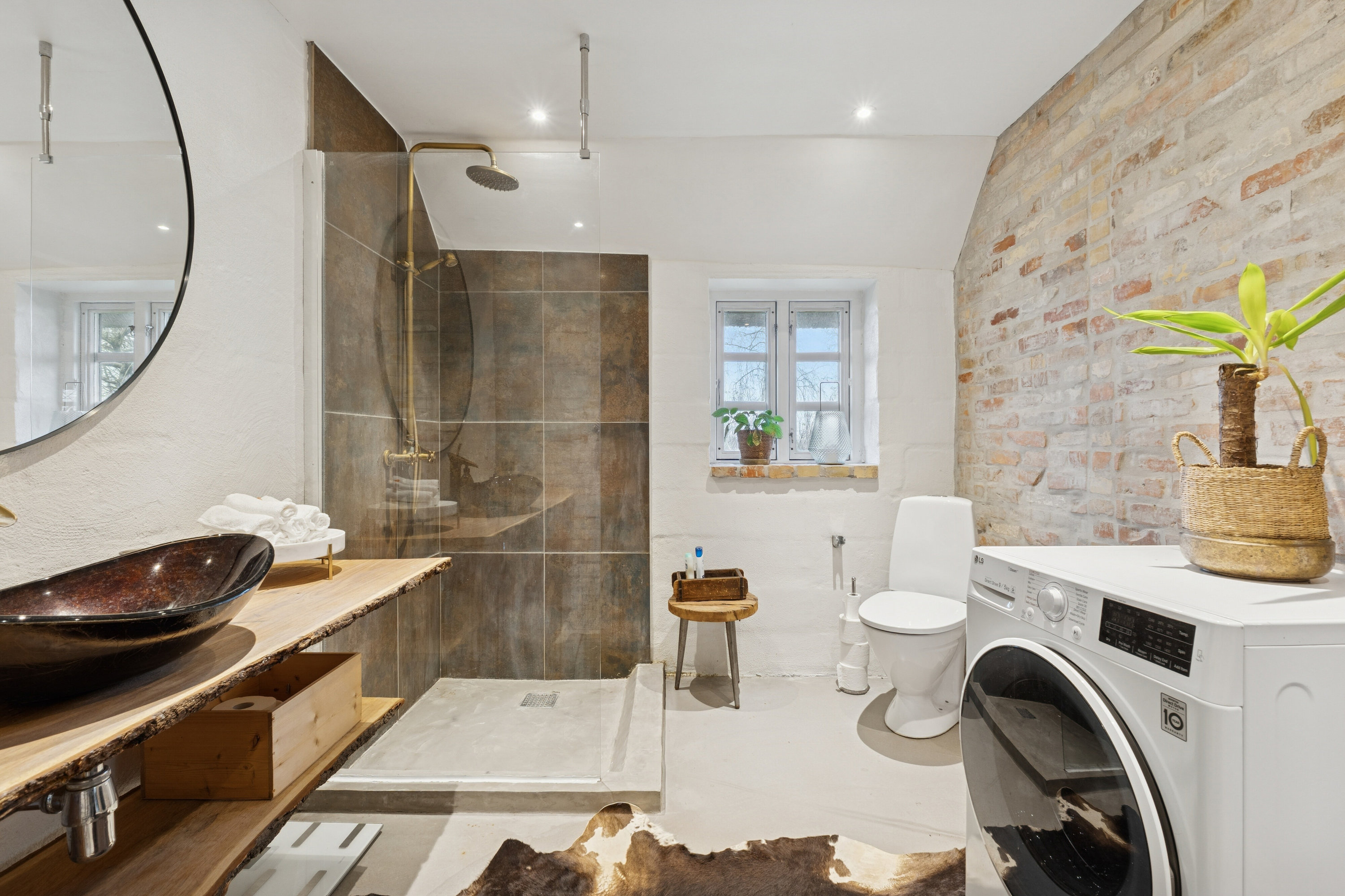 Fremhævet badeværelse billede i fuldskærmstilstand. Billede af Labirksgyden 75, Birkum, 5220 Odense SØ