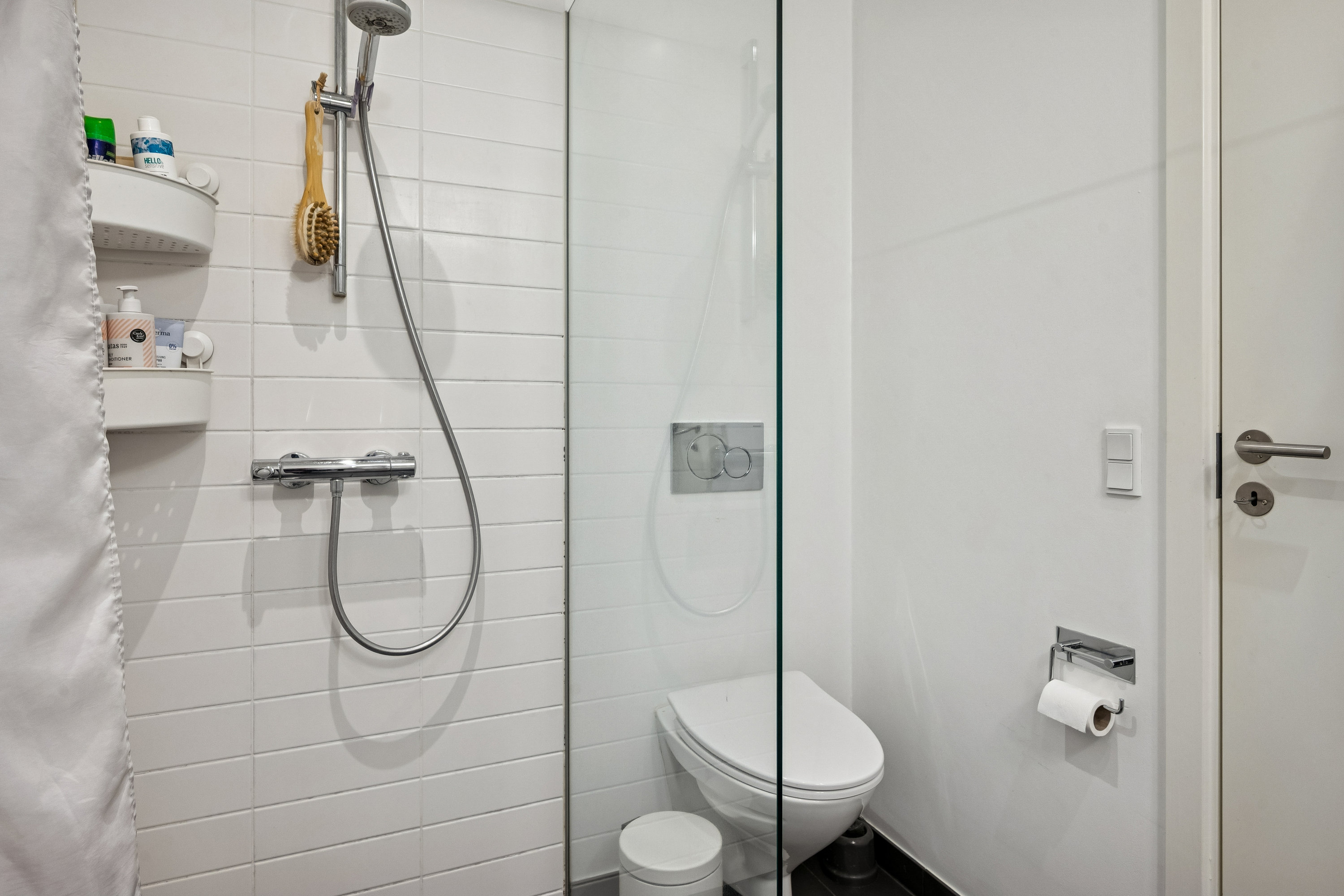 Fremhævet badeværelse billede i fuldskærmstilstand. Billede af Egå Engvej 88, 8250 Egå