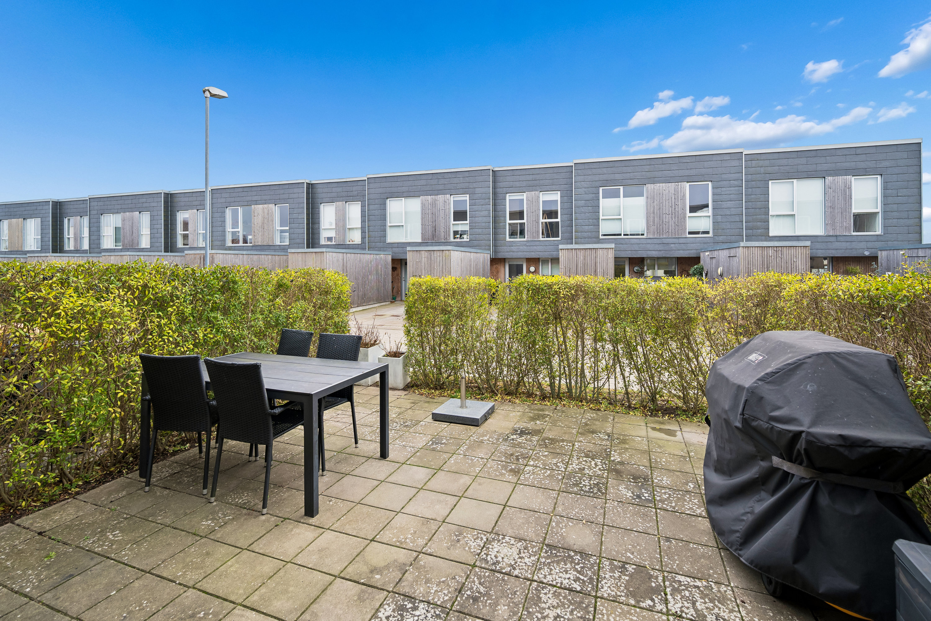 Fremhævet terrasse billede i fuldskærmstilstand. Billede af Egå Engvej 88, 8250 Egå