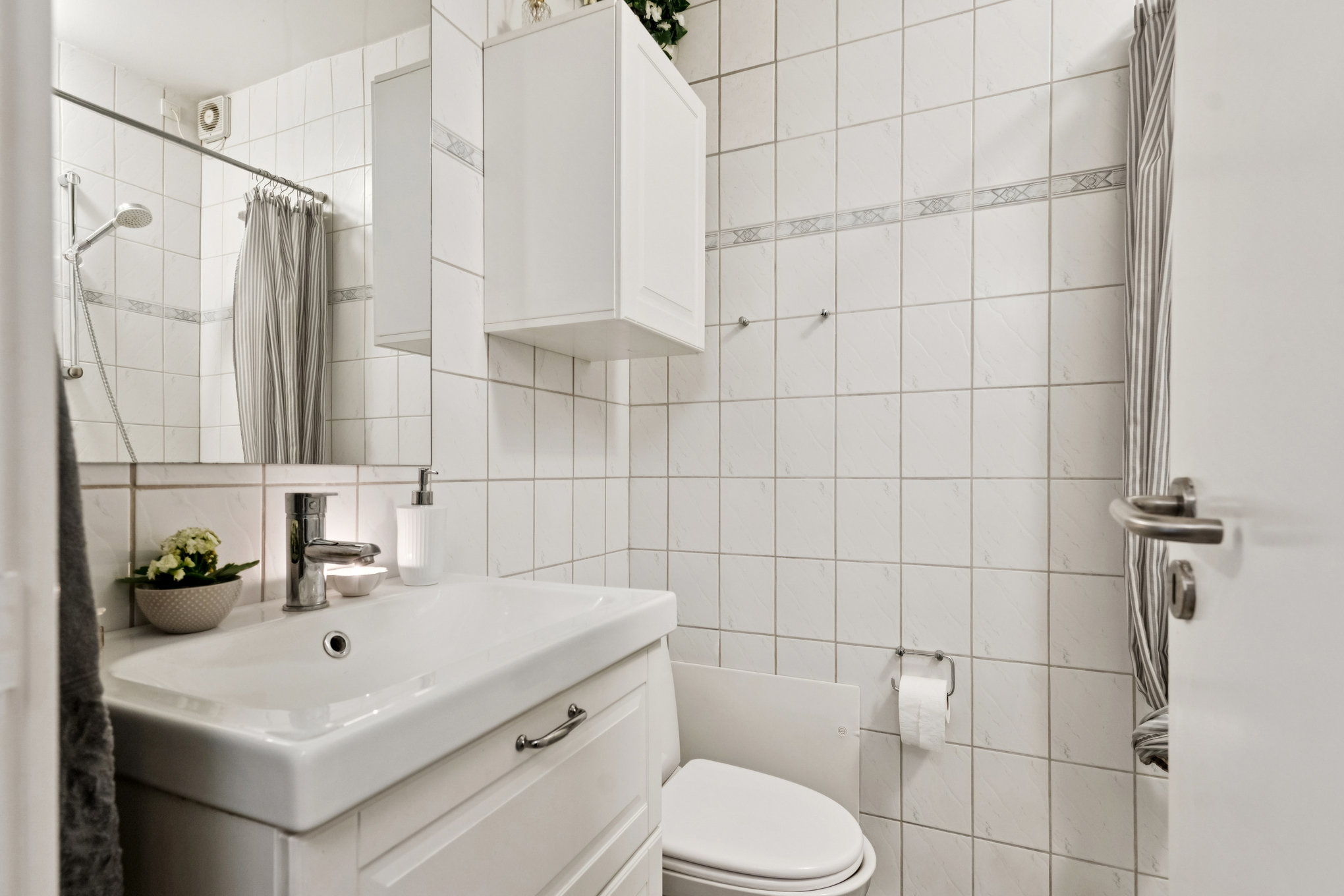 Fremhævet badeværelse billede i fuldskærmstilstand. Billede af Højtoftegade 8, st.. mf., 8940 Randers SV