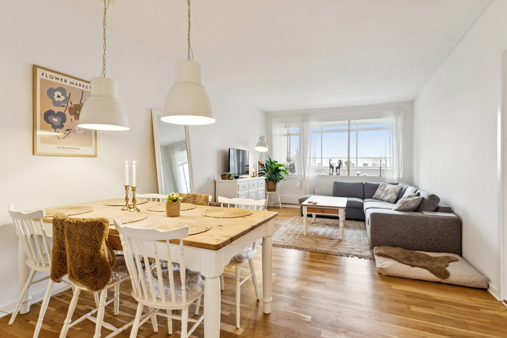 Miniaturebillede 1: stue. Billede af Højtoftegade 8, st.. mf., 8940 Randers SV