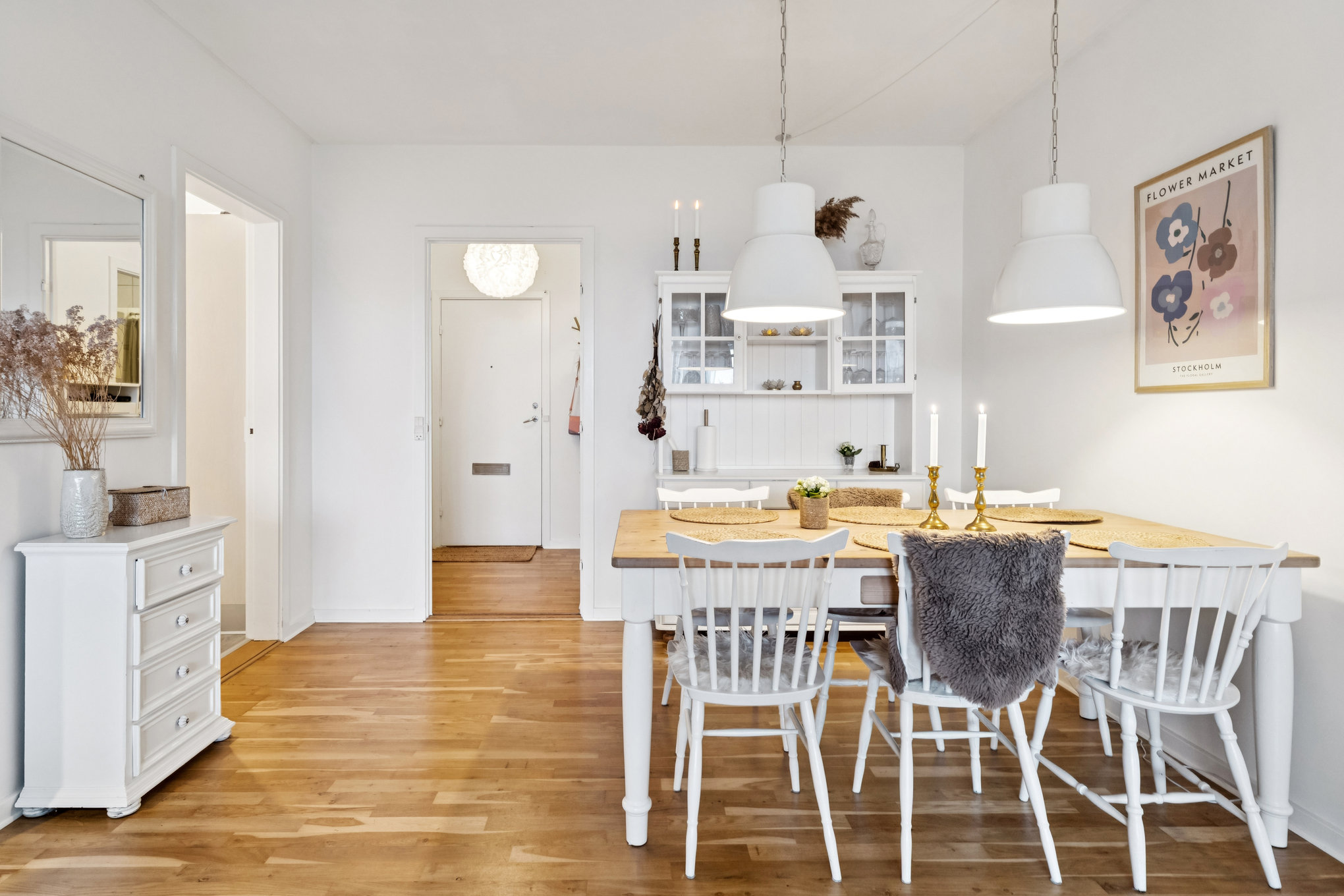 Fremhævet stue billede i fuldskærmstilstand. Billede af Højtoftegade 8, st.. mf., 8940 Randers SV