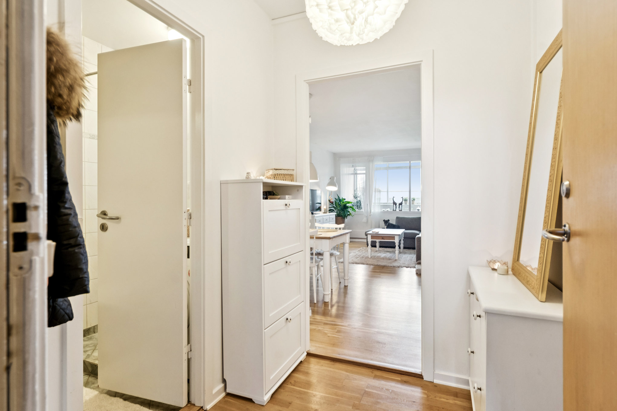 Fremhævet gang billede i fuldskærmstilstand. Billede af Højtoftegade 8, st.. mf., 8940 Randers SV