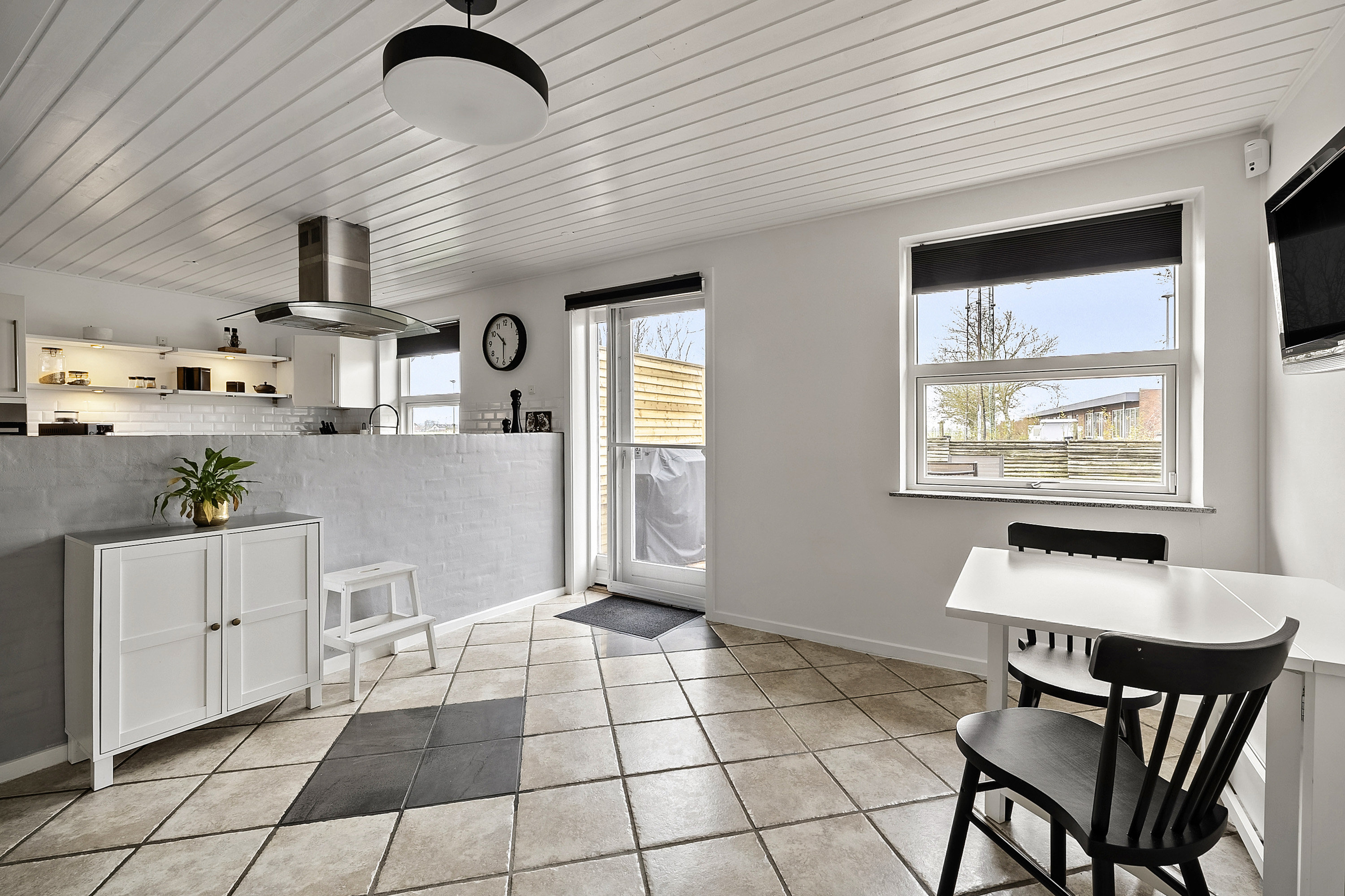 Fremhævet køkken/alrum billede i fuldskærmstilstand. Billede af Rosenvej 2, 4241 Vemmelev