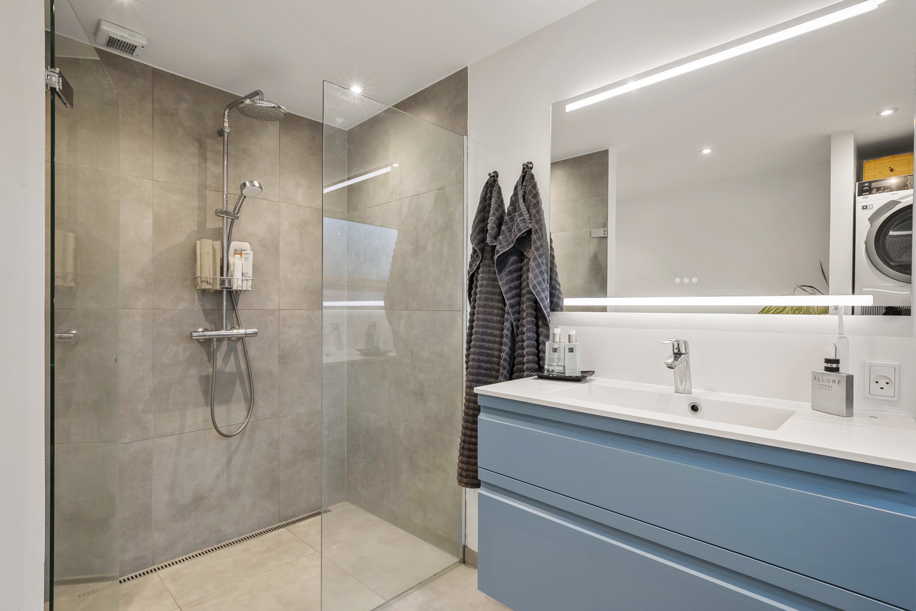 Fremhævet badeværelse billede i fuldskærmstilstand. Billede af Lyngmosevænget 10, 5000 Odense C