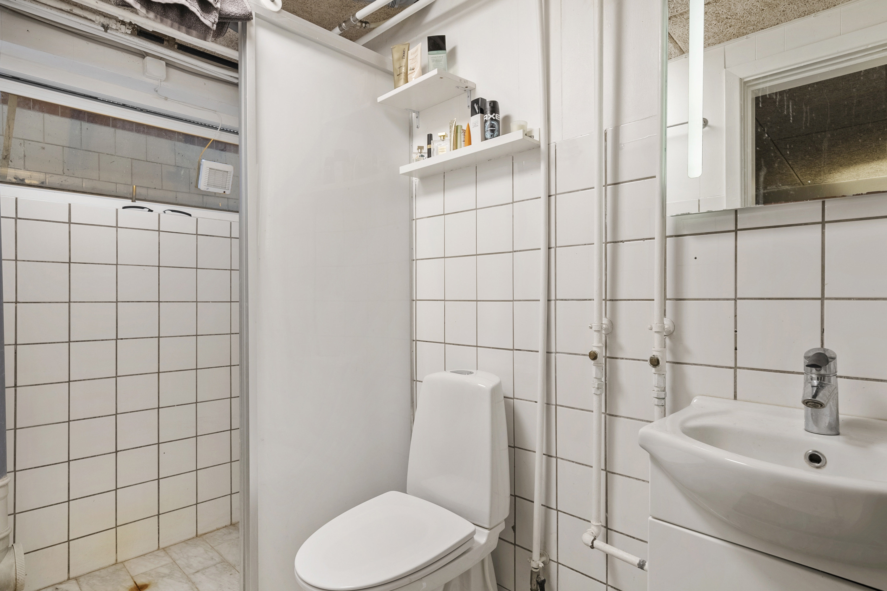 Fremhævet toilet billede i fuldskærmstilstand. Billede af Lyngmosevænget 10, 5000 Odense C