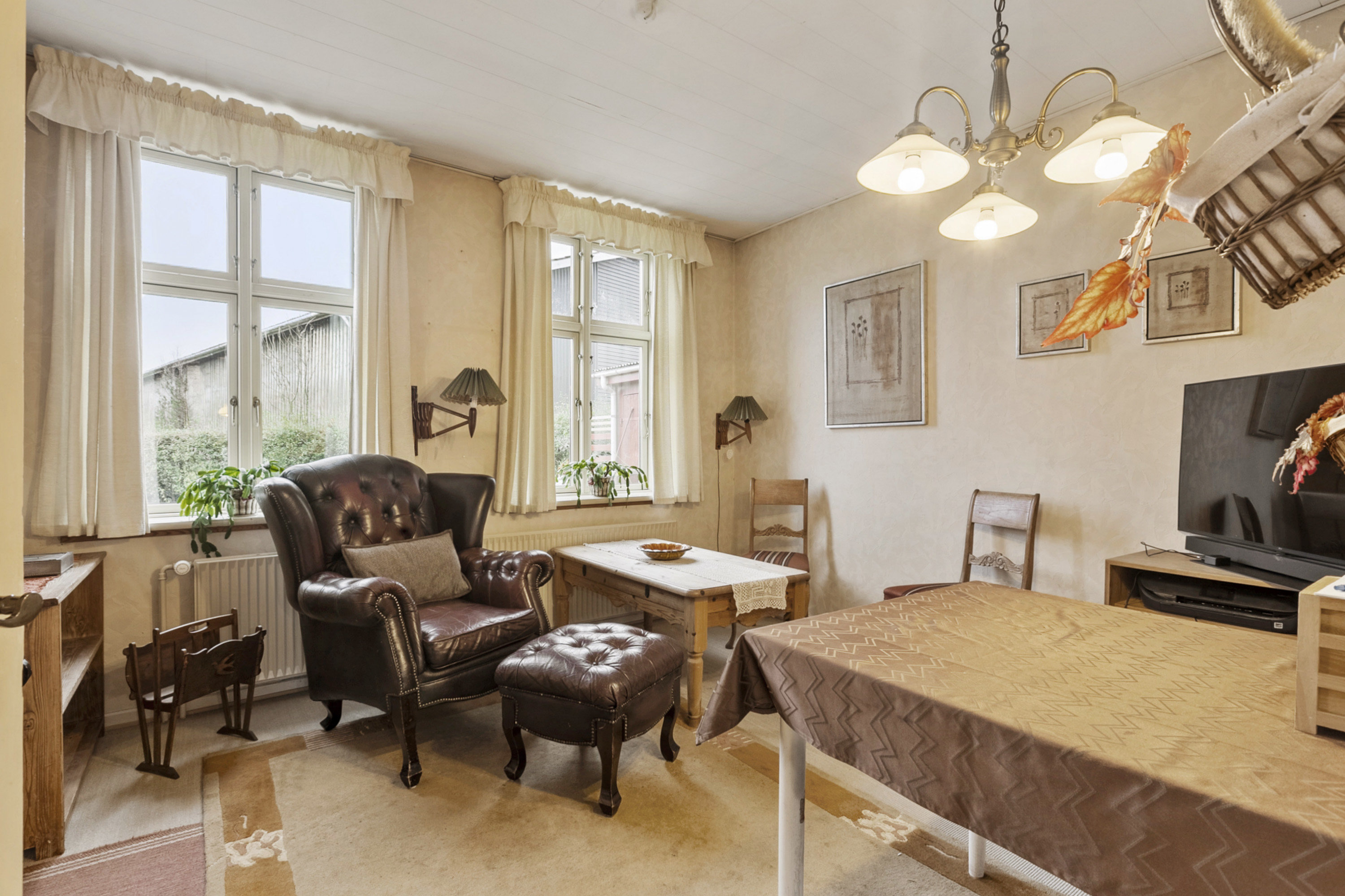 Fremhævet stue billede i fuldskærmstilstand. Billede af Løjt Nørregade 26, Løjt Kirkeby, 6200 Aabenraa