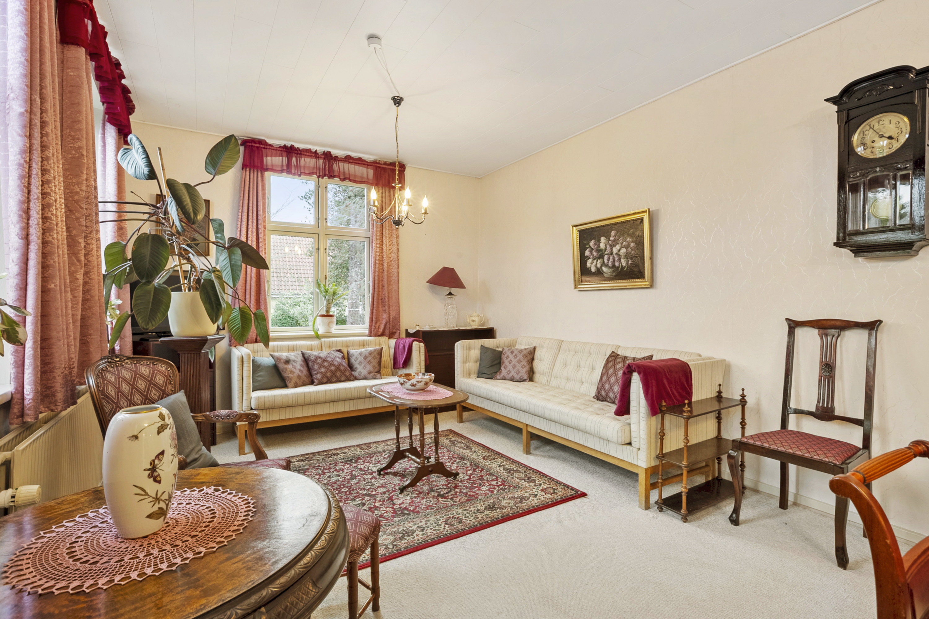 Fremhævet stue billede i fuldskærmstilstand. Billede af Løjt Nørregade 26, Løjt Kirkeby, 6200 Aabenraa