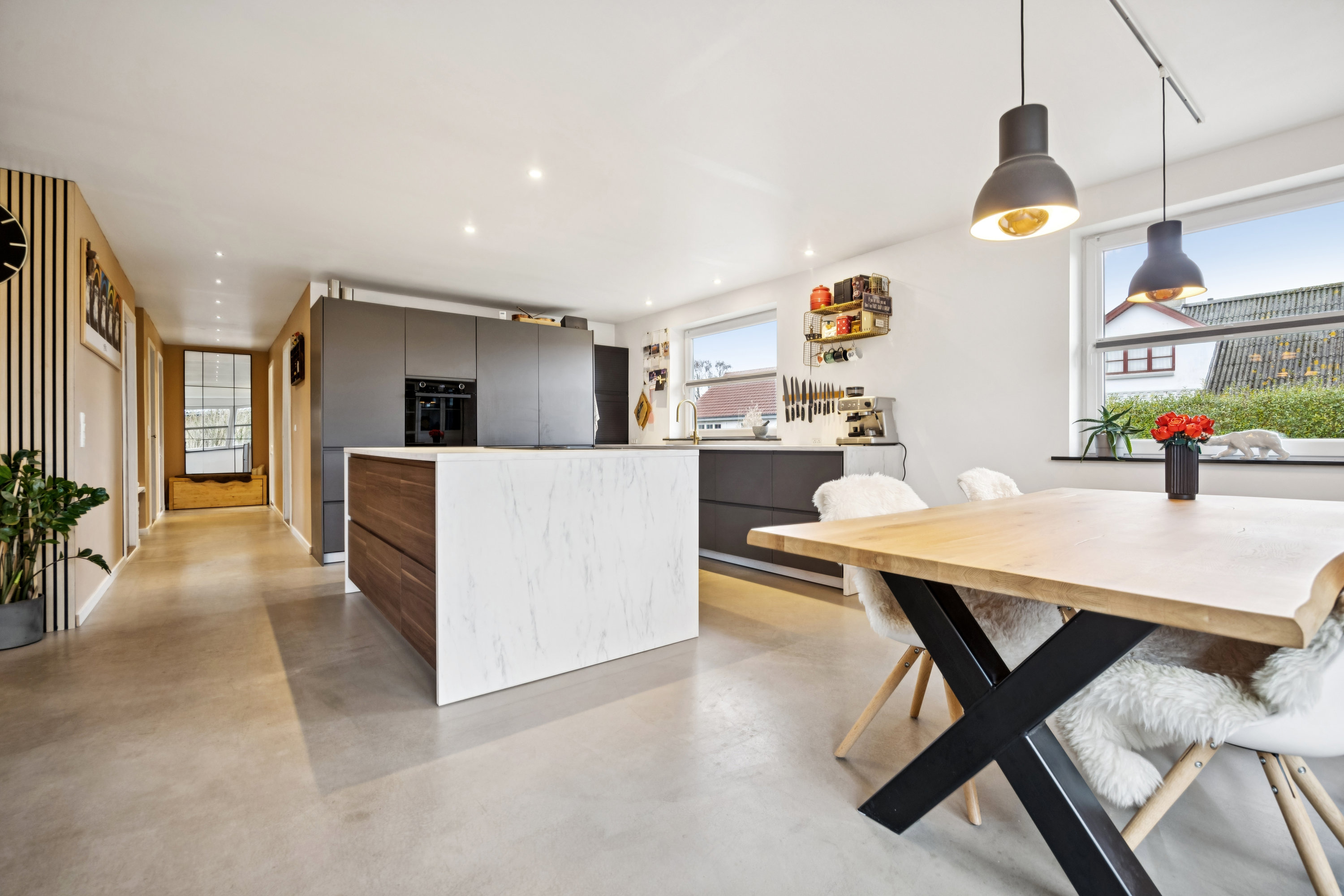 Miniaturebillede 2: stue. Billede af Parallelvej 6, Gudumholm, 9280 Storvorde